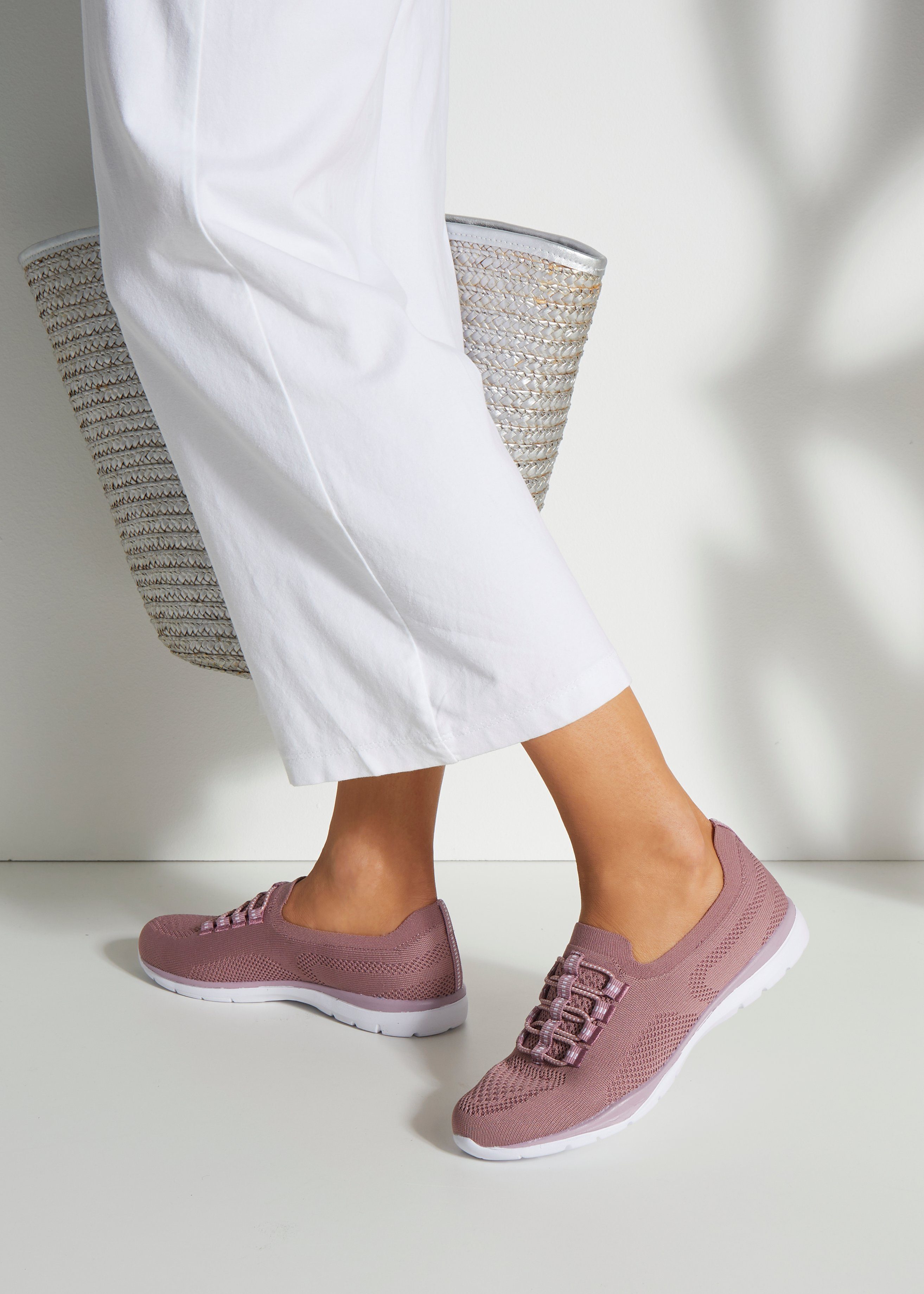 Lascana Sneakers Slippers, lage schoenen, om in te schieten, licht meshmateriaal VEGAN
