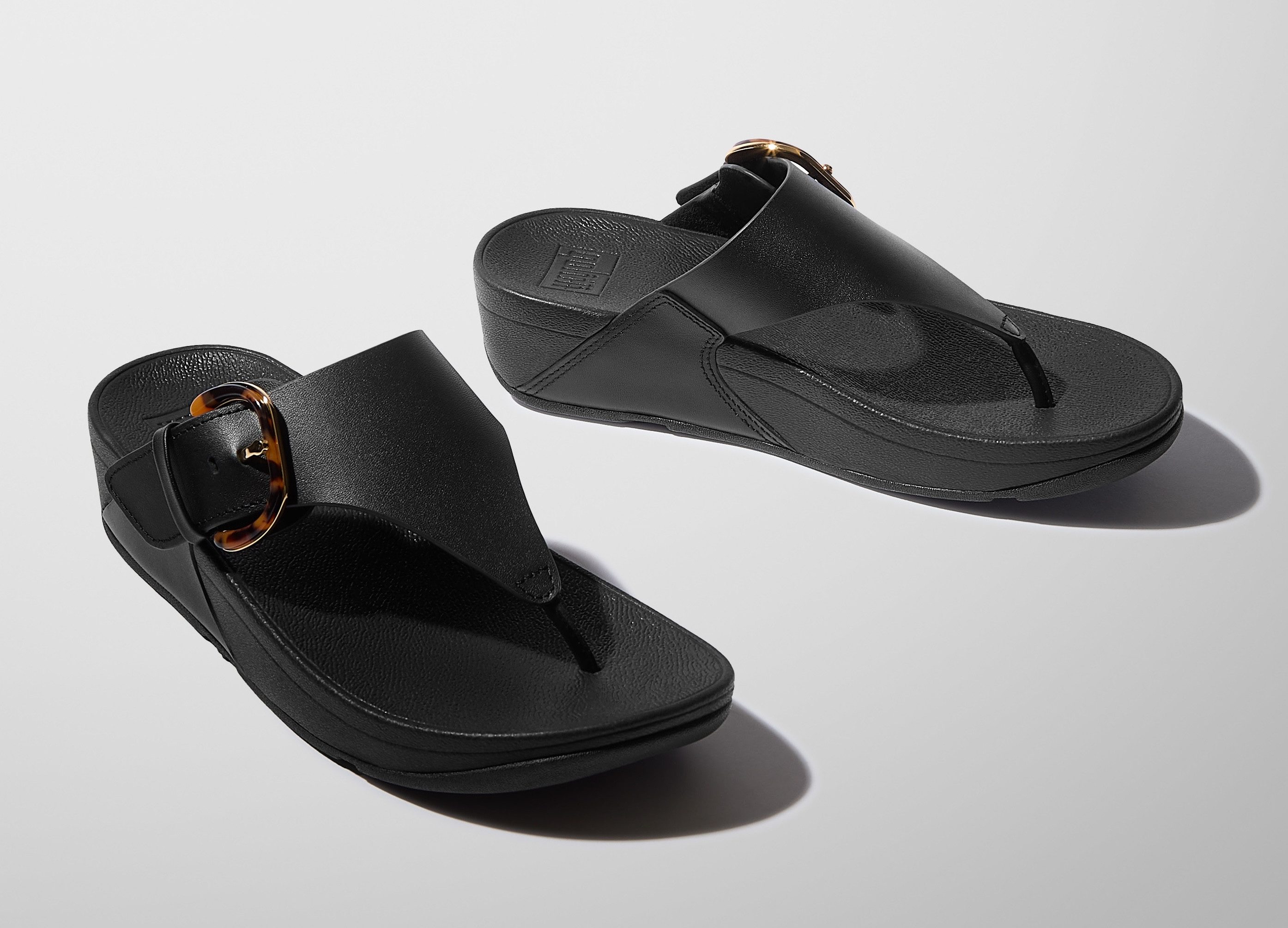 Fitflop Teenslippers LULU RESIN-BUCKLE LEATHER TOE-POST SANDALS