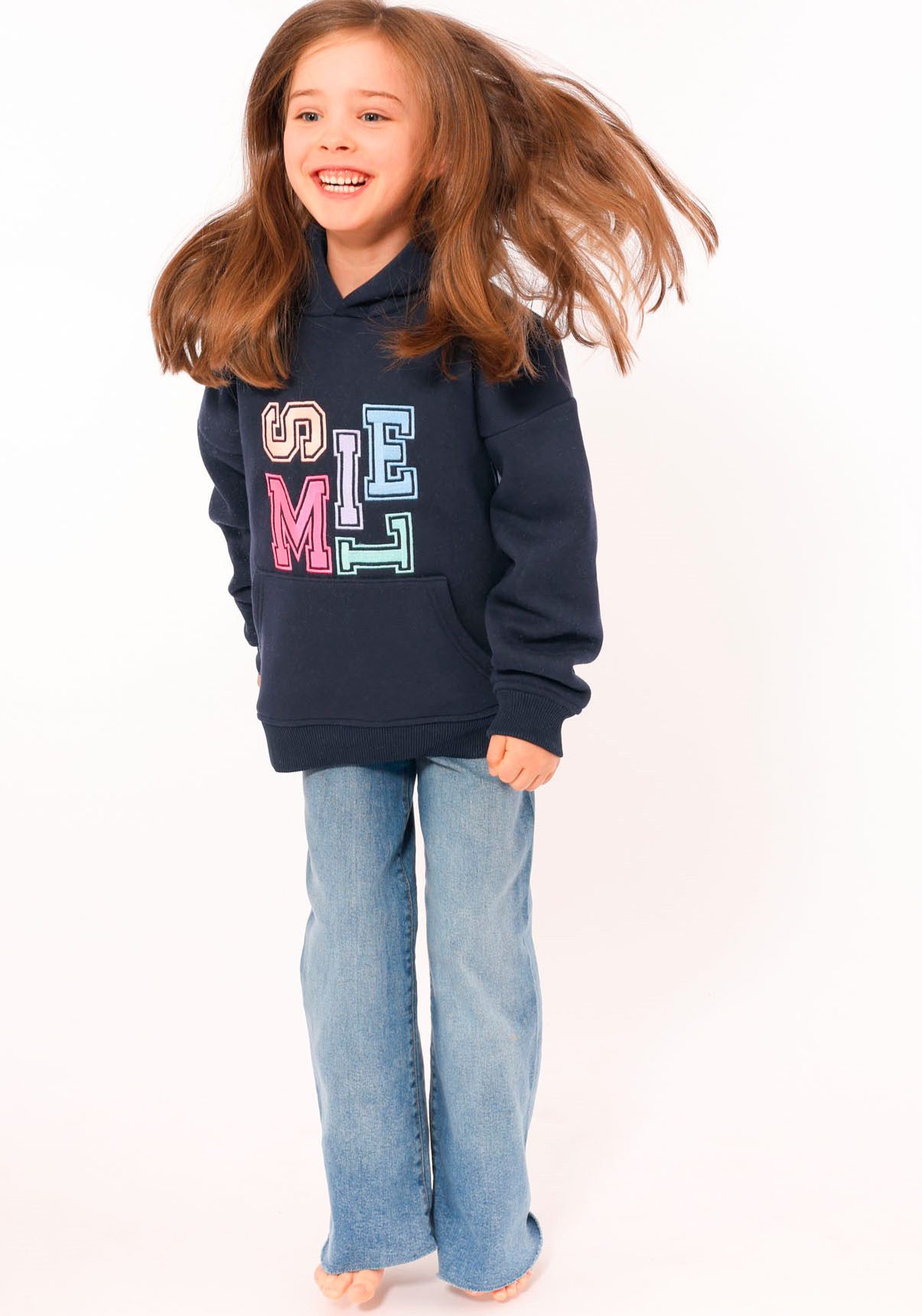 Zwillingsherz Hoodie Smile Kids met kleurrijke letters in speelse stijl