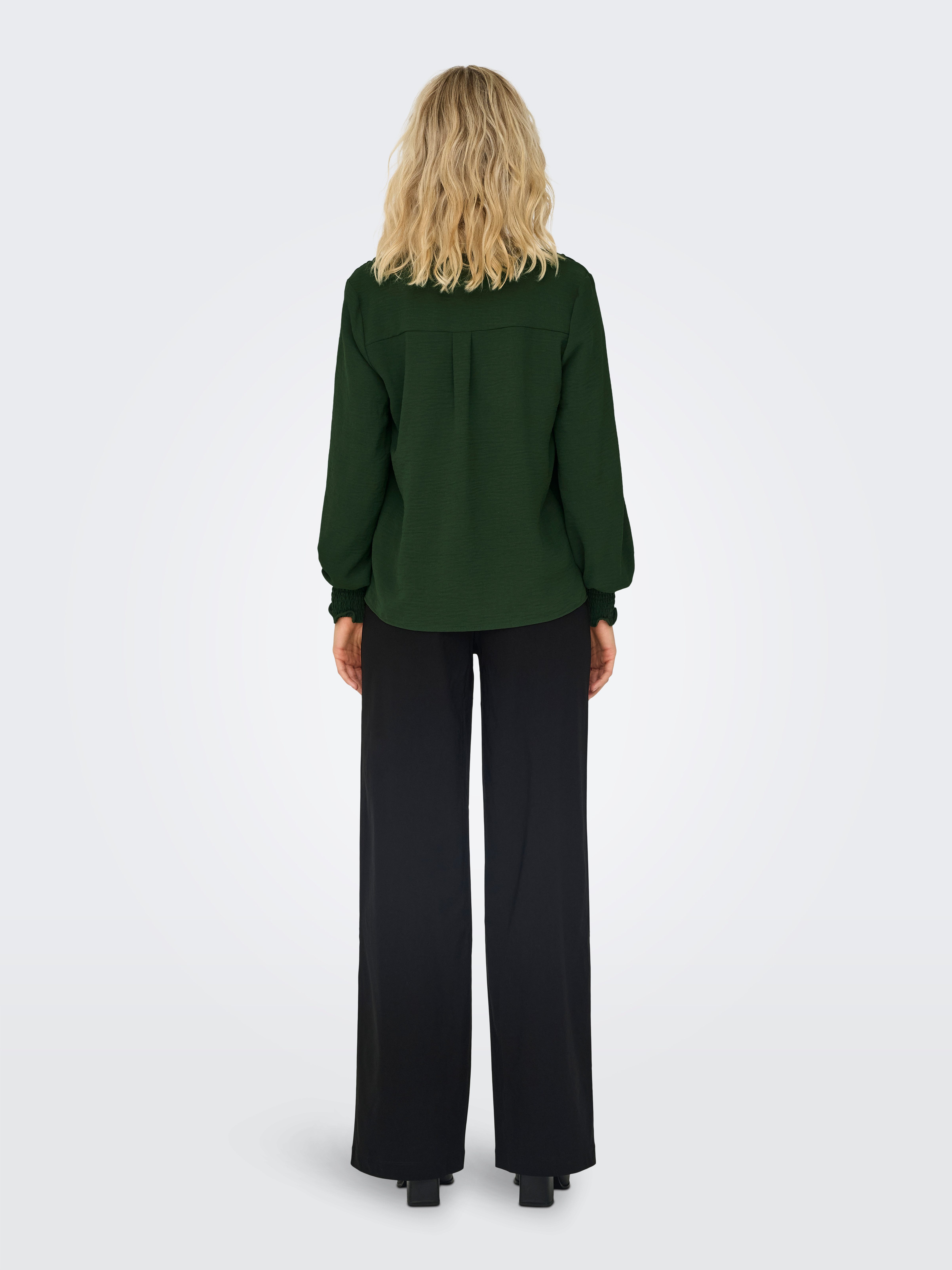 Only Shirt ONLMETTE V-NECK LS SMOCK TOP NOOS WVN