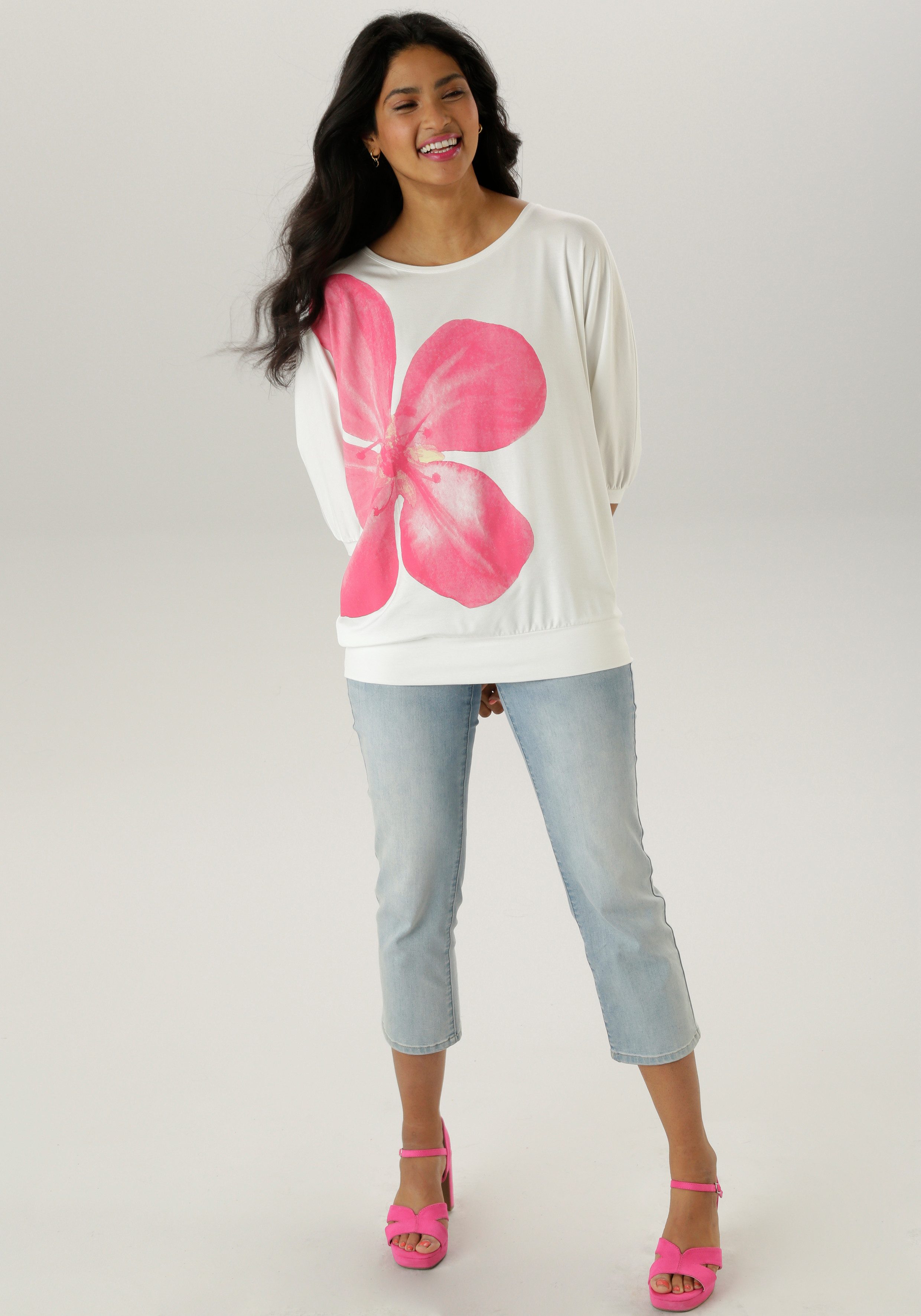 Aniston SELECTED Shirt met vleermuismouwen met grote voorbloemenprint - nieuwe collectie