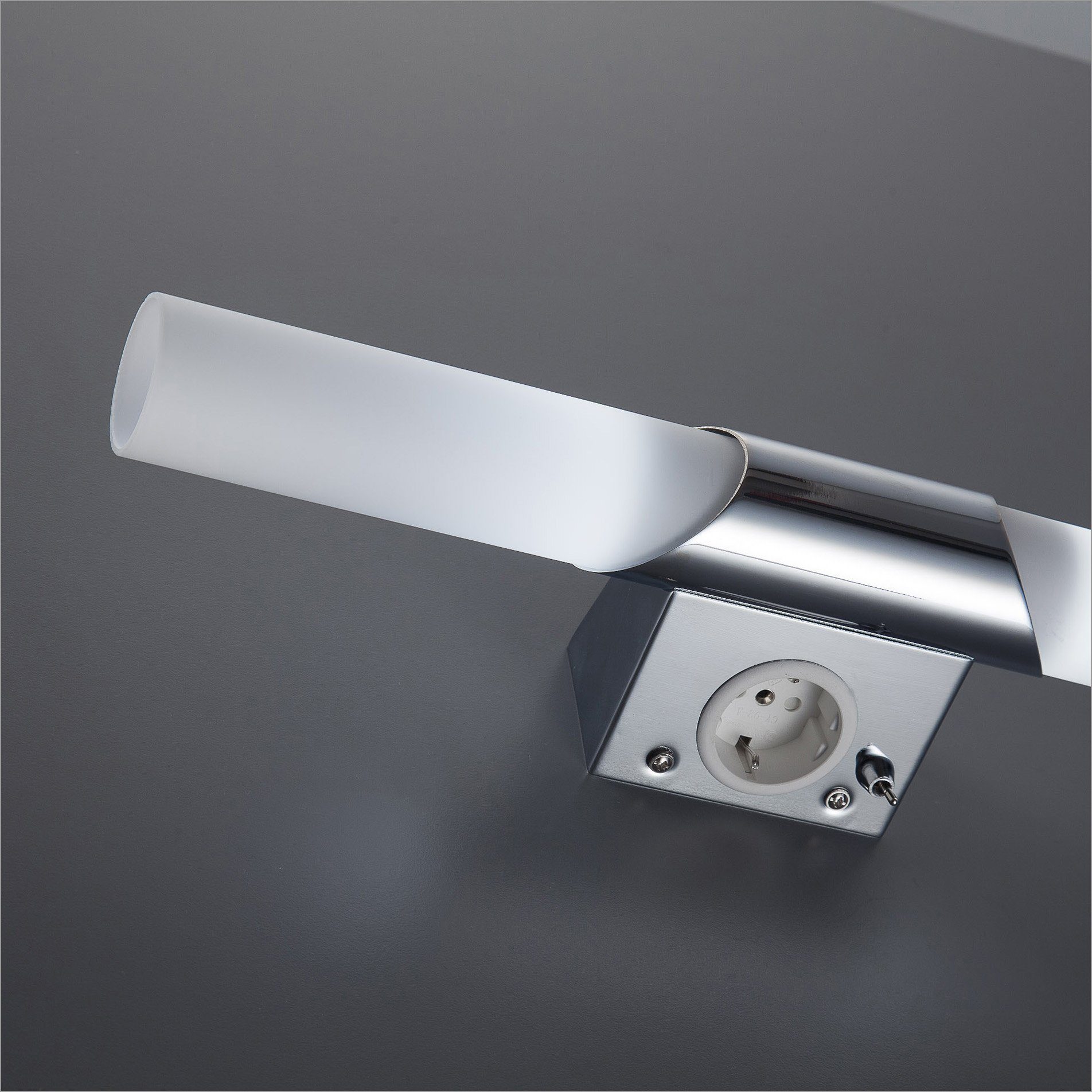 B.K.Licht Spiegellamp Mithra LED, wandlamp, badkamer, metaal, glas, E14, met stopcontact