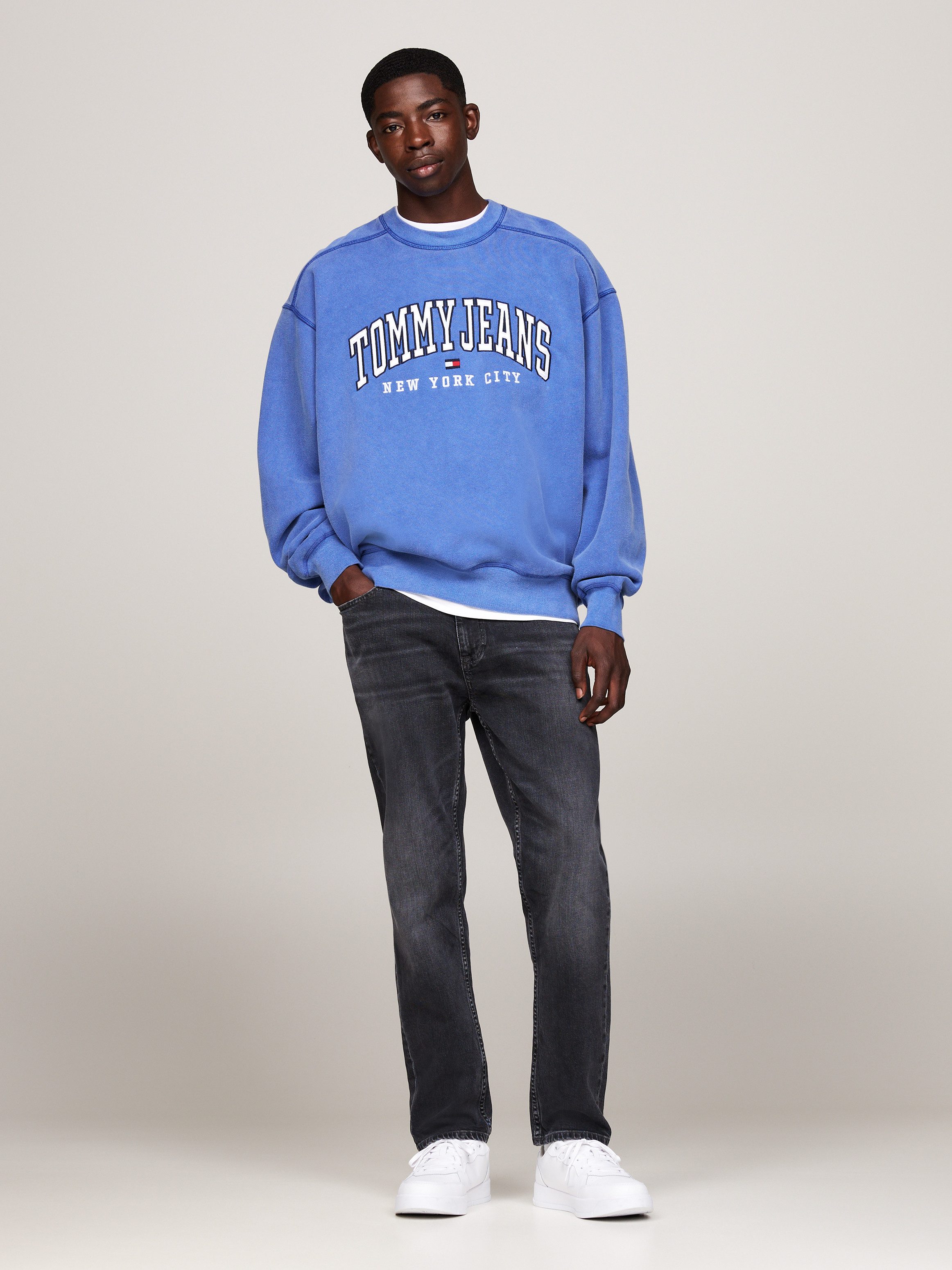 TOMMY JEANS Regular fit jeans DAD JEAN RGLR TPRD met gestempeld logo
