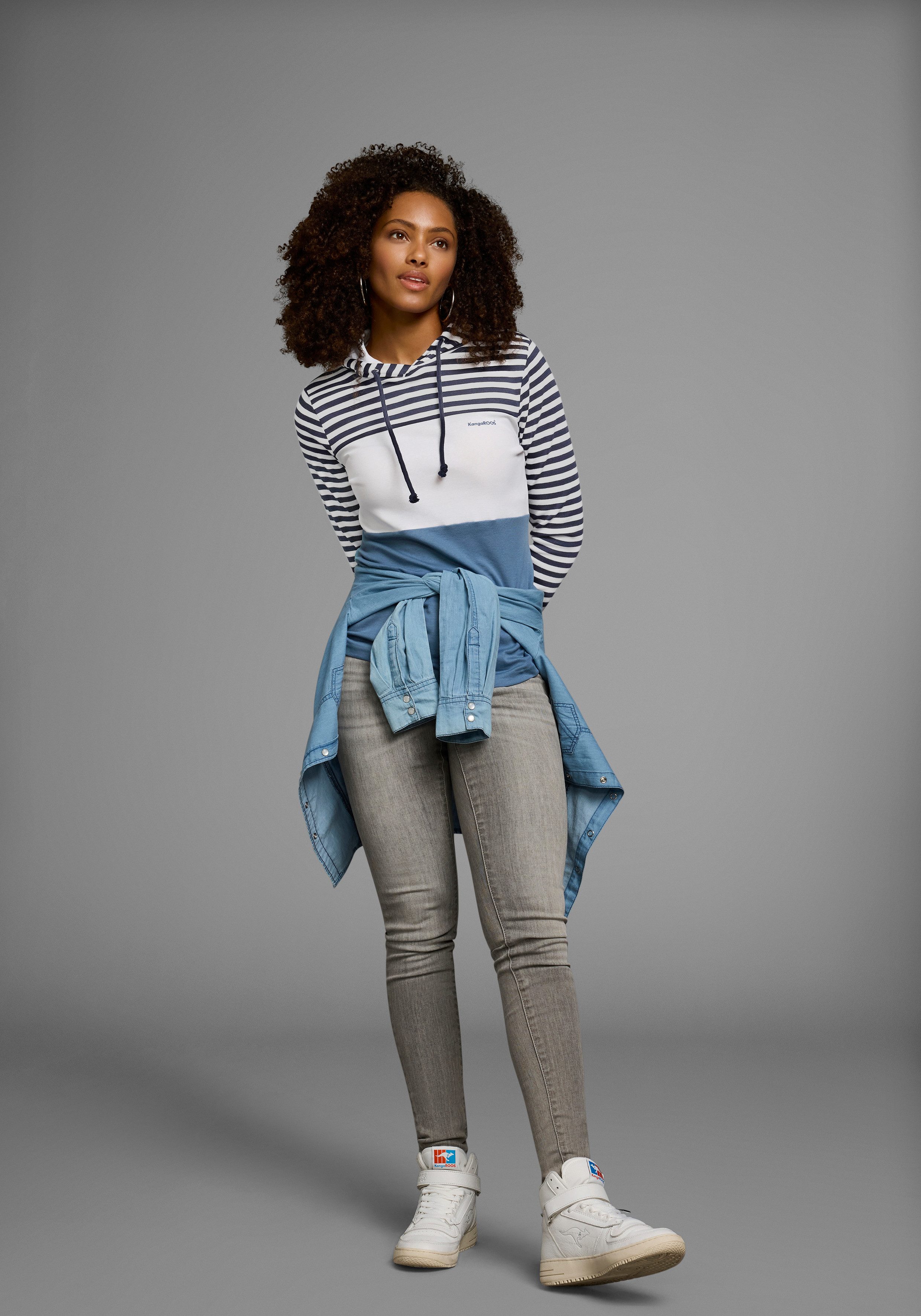 KangaROOS Capuchonshirt Lange mouwen, zeer figuurvolgend, met colourblocking-look