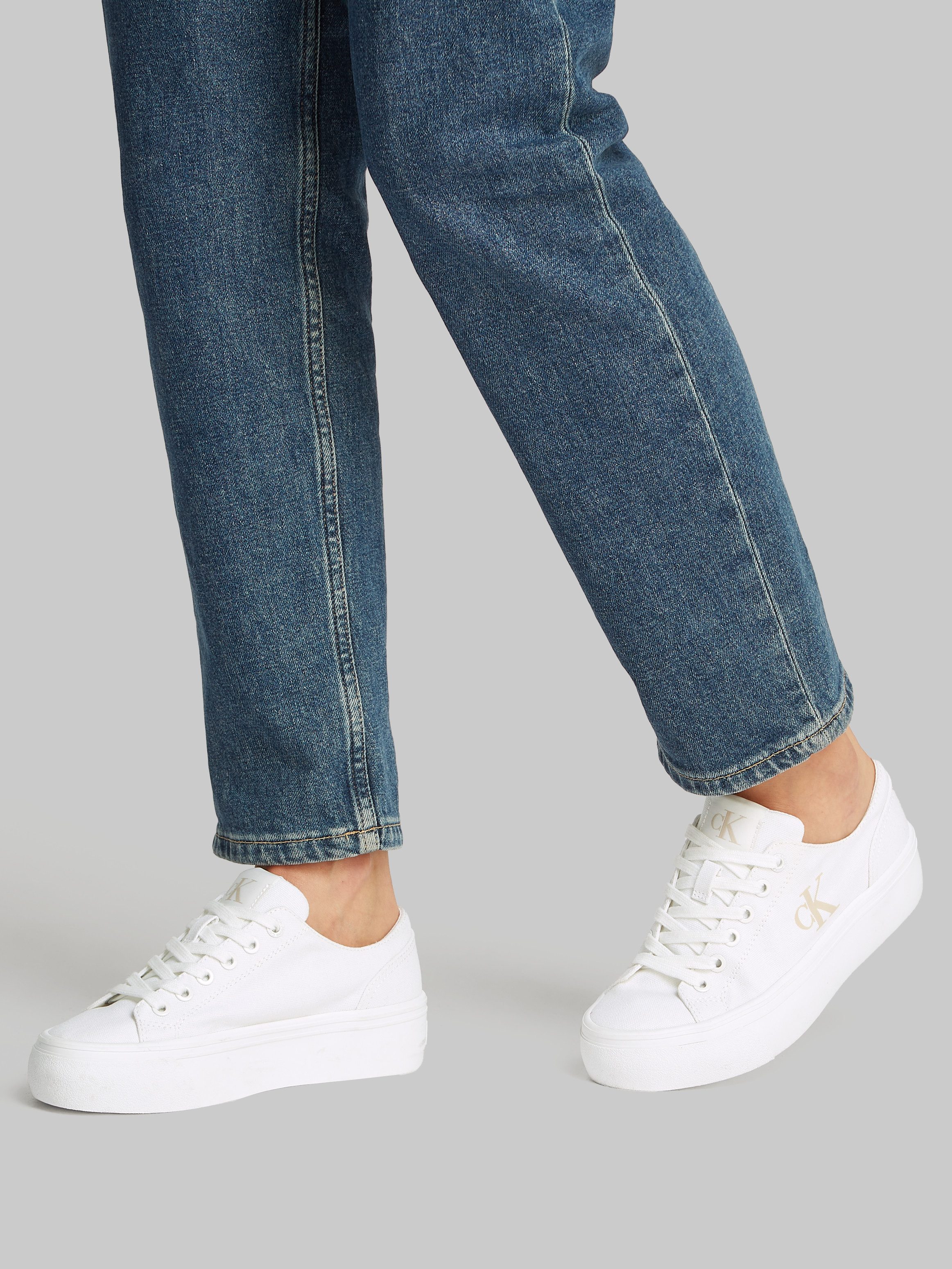 Calvin Klein Plateausneakers VULC FLATFORM LOW CV MG veterschoenen, vrijetijdsschoen, lage schoen met zijlogo