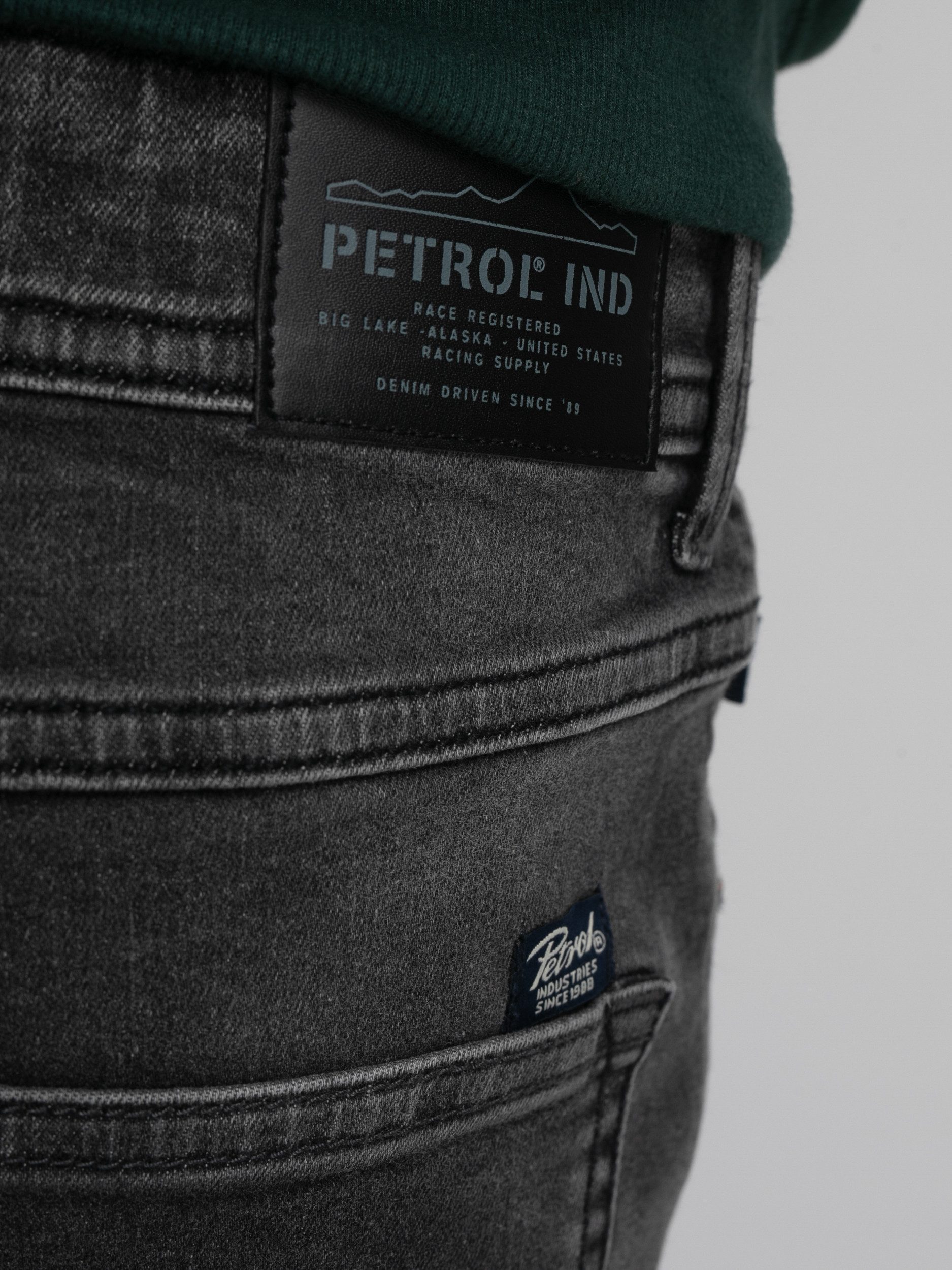 Petrol Industries Straight jeans met stone washed look