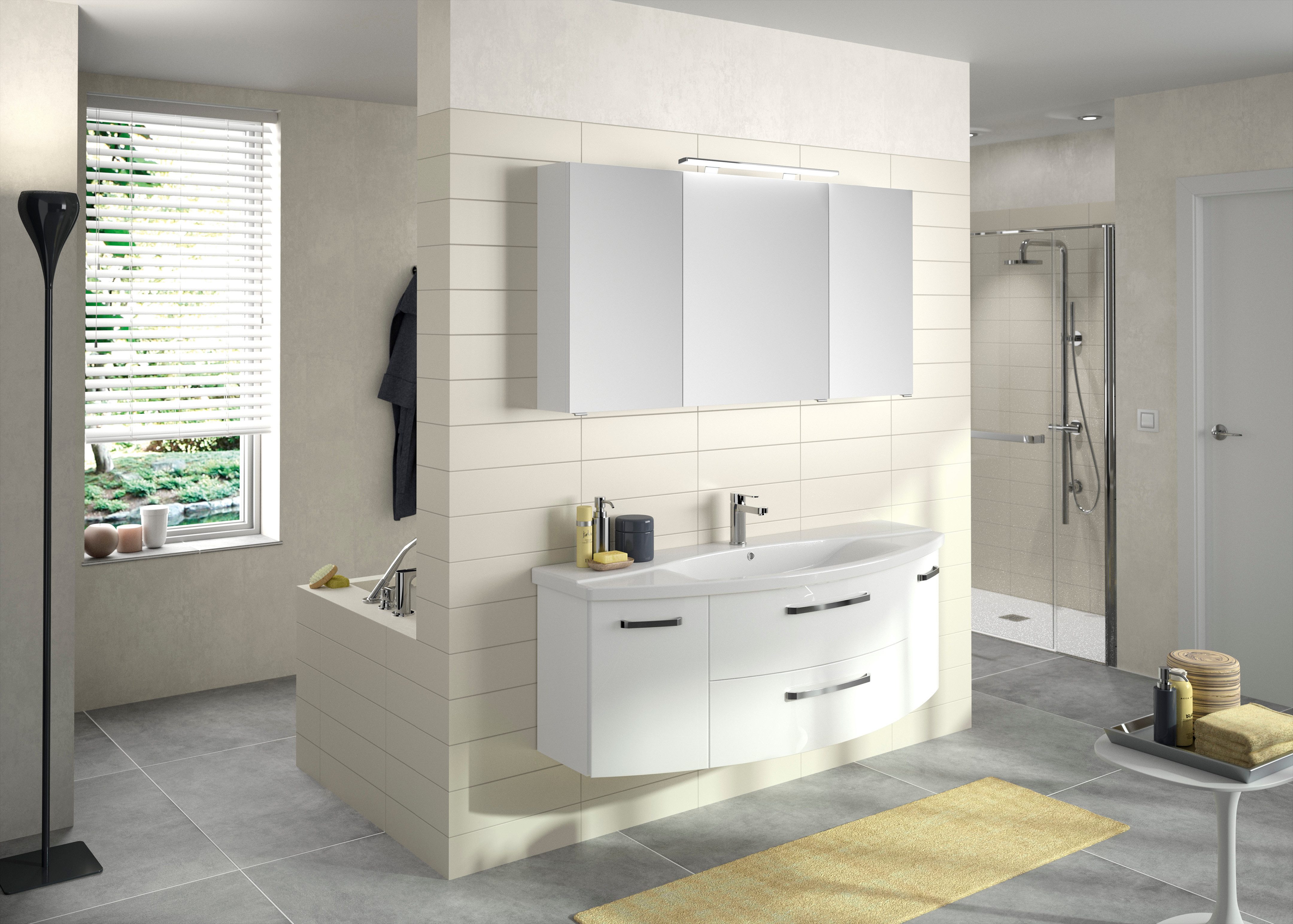 Saphir Badkamerspiegelkast Serie 4010 badkamer spiegelkast incl. LED-opbouwlamp Badkast 120 cm breed, 3 deuren, 6 glazen legplanken, incl. deurdemper