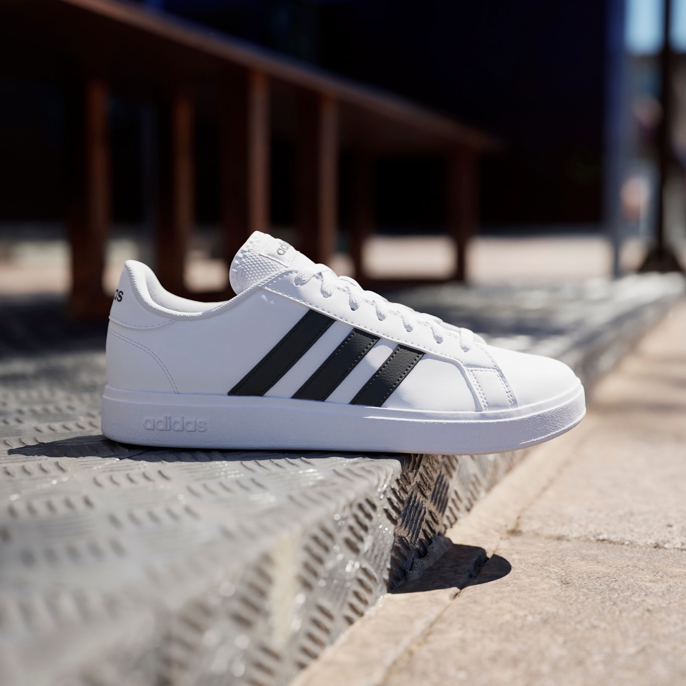 adidas Sportswear Sneakers GRAND COURT TD LIFESTYLE COURT CASUAL Design geïnspireerd op de adidas Superstar