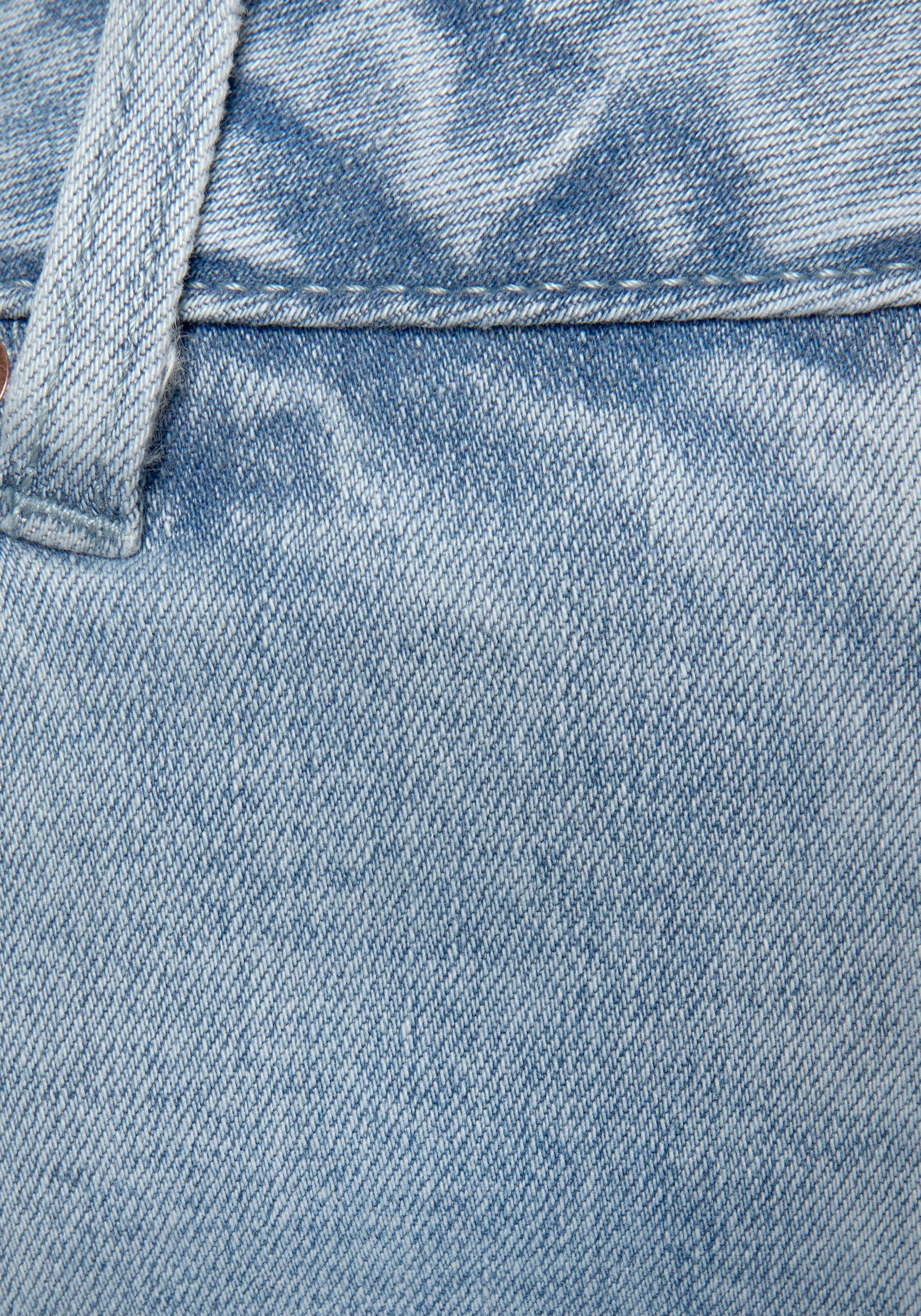 Buffalo Wijde jeans met licht uitgerafelde broekzoom, culotte jeans in 7/8-lengte