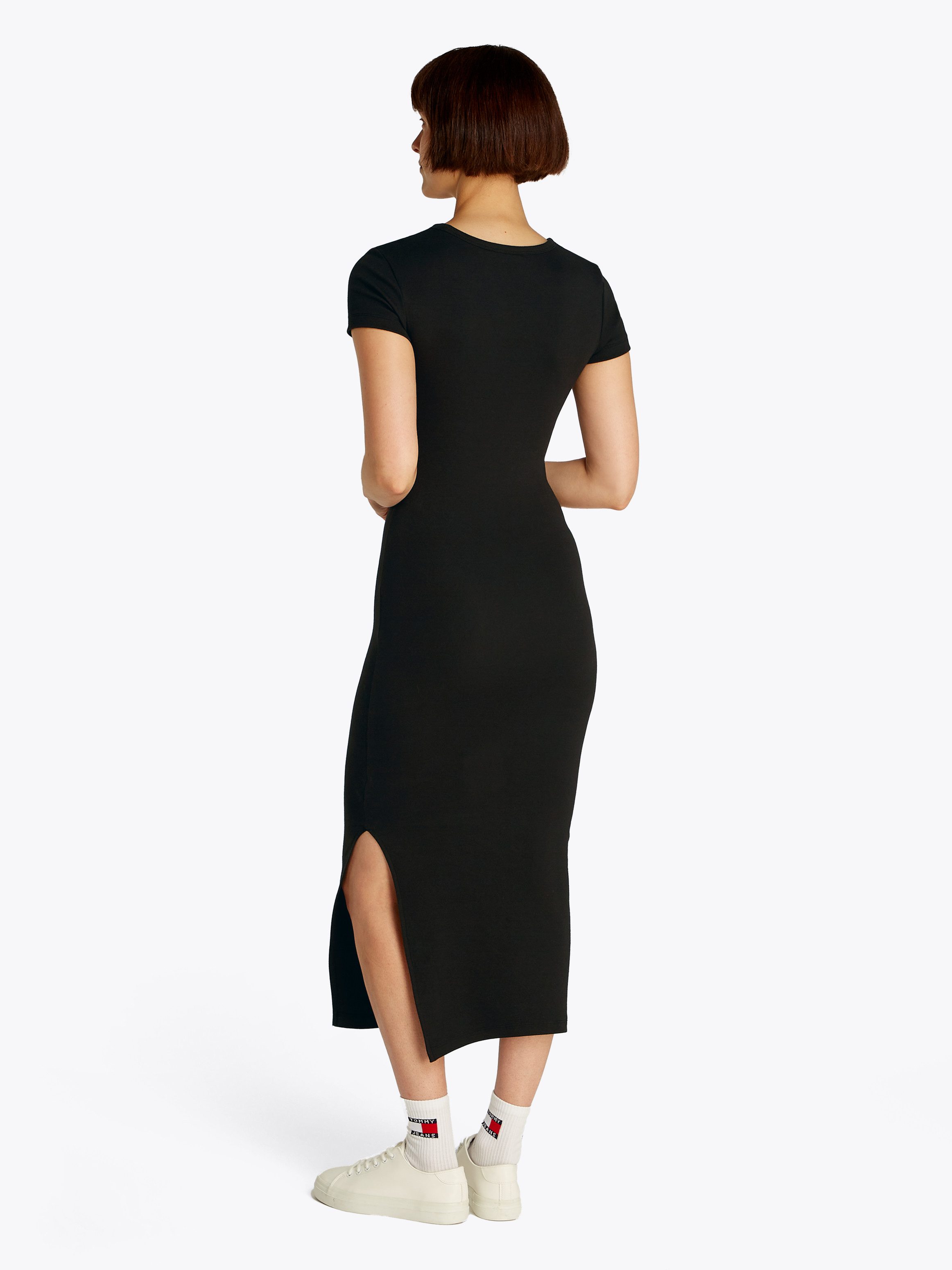 TOMMY JEANS Jerseyjurk TJW BODYCON LOGO 2 DRESS met logo-borduursel, met korte mouwen, in midi-lengte