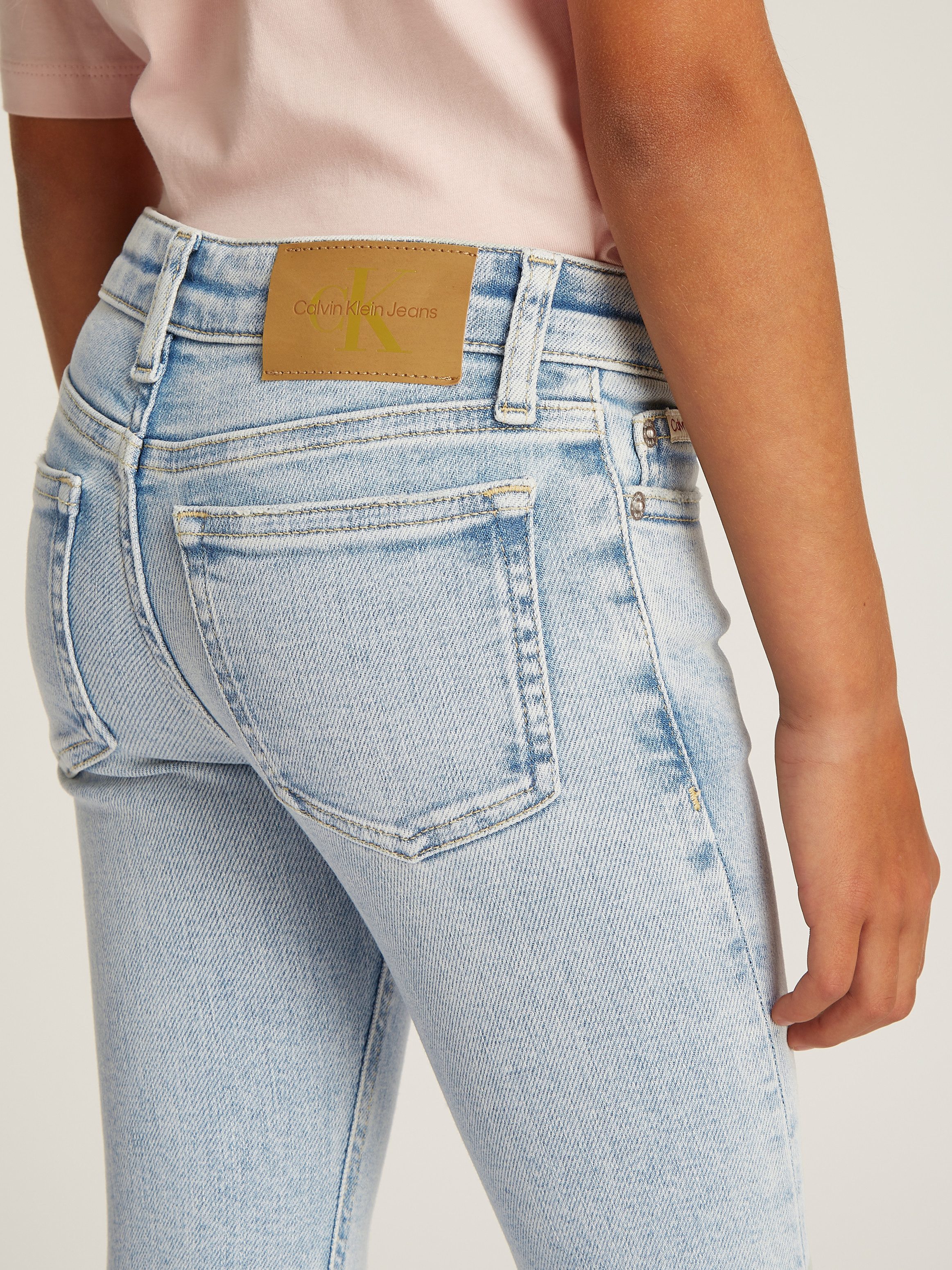 Calvin Klein Bootcut jeans MR FLARE LIGHT BLUE VISUAL DENIM voor kinderen tot 16 jaar met logopatch