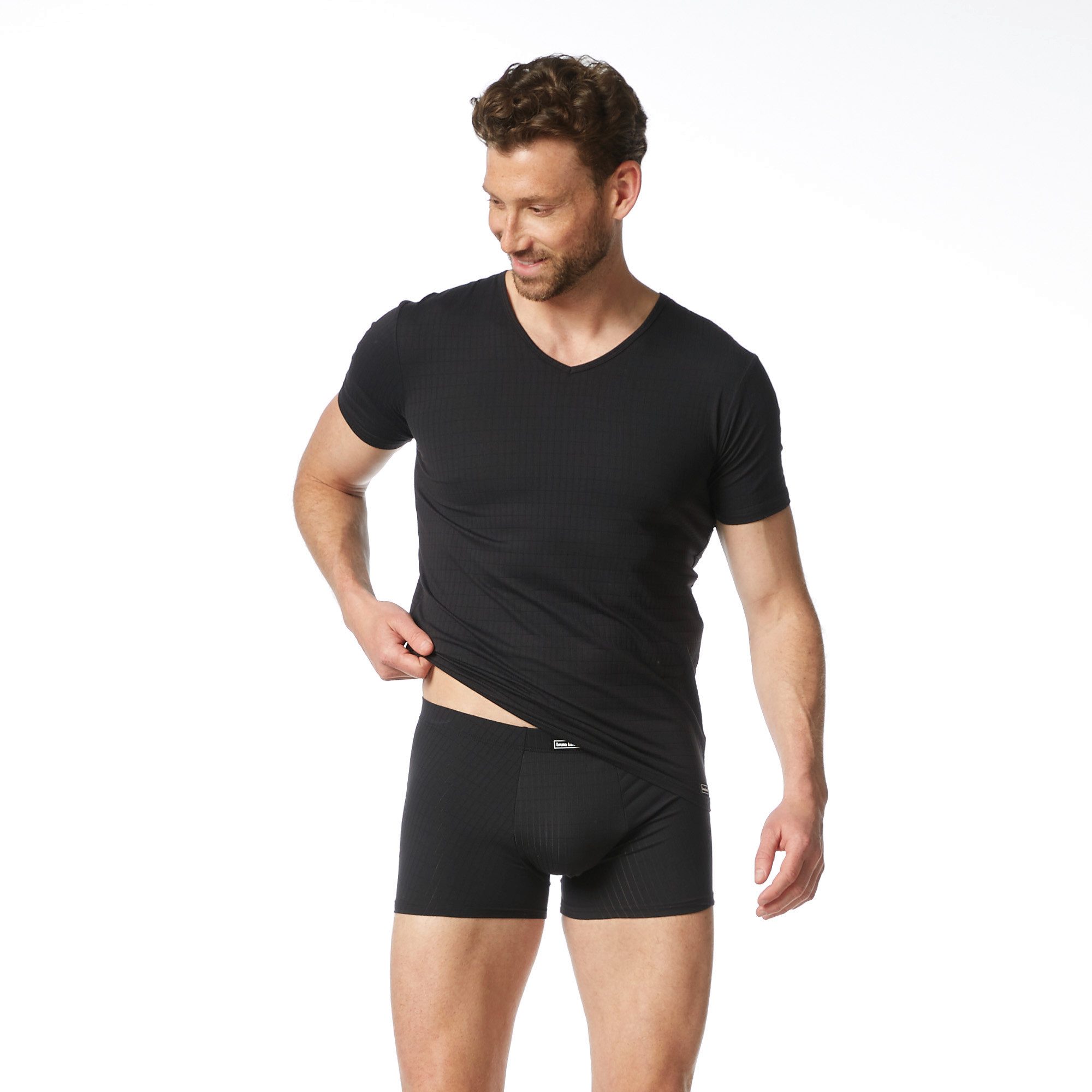Bruno Banani Shirt met V-hals CHECK LINE 2.0 Pique optiek, korte mouw, V-hals, katoen-mix