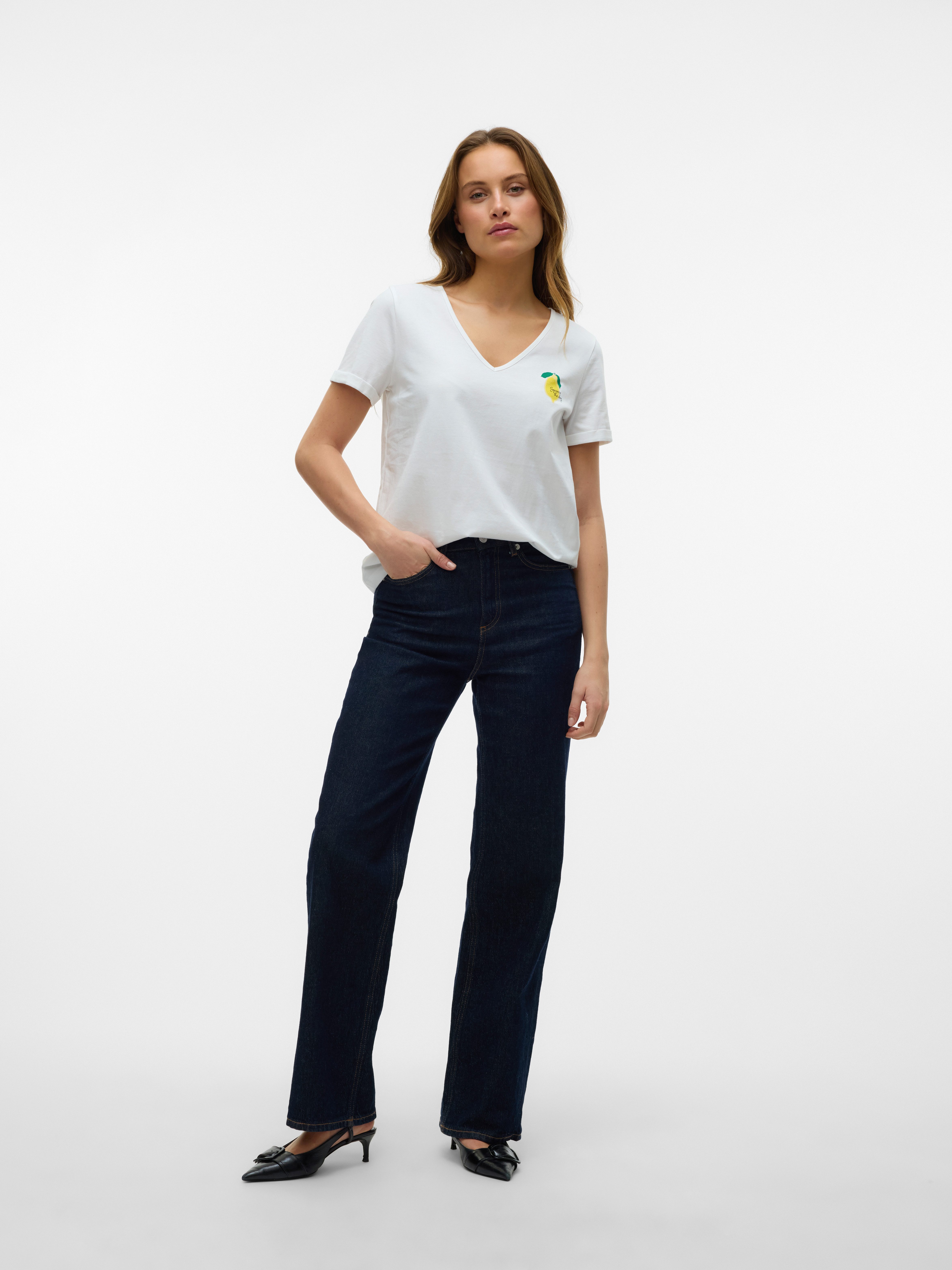 Vero Moda Shirt met korte mouwen VMBITONA S/S V-NECK T-SHIRT JRS BTQ GA