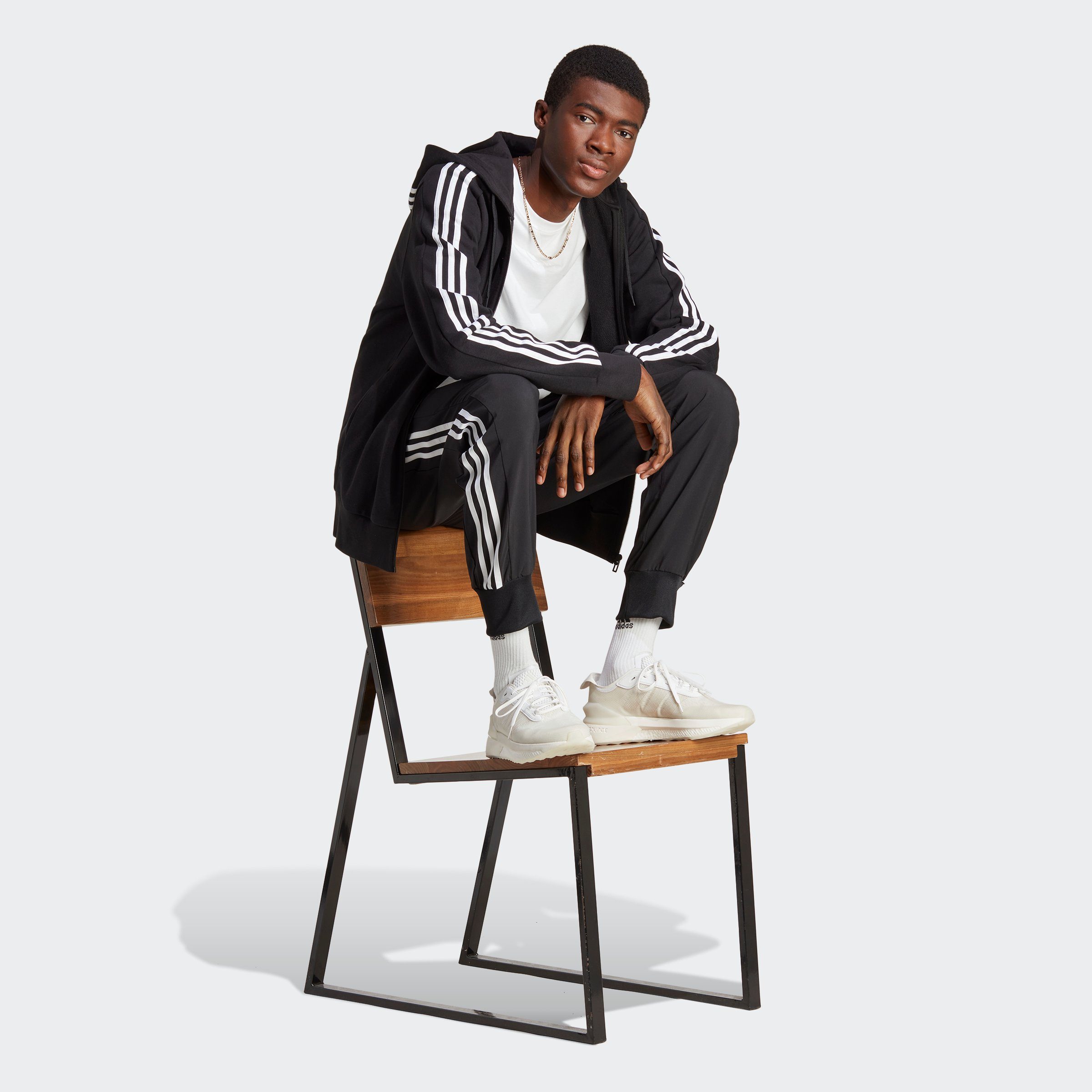 adidas Sportswear Sportbroek AEROREADY ESSENTIALS TAPERED CUFF WOVEN 3STREPEN BROEK (1-delig)
