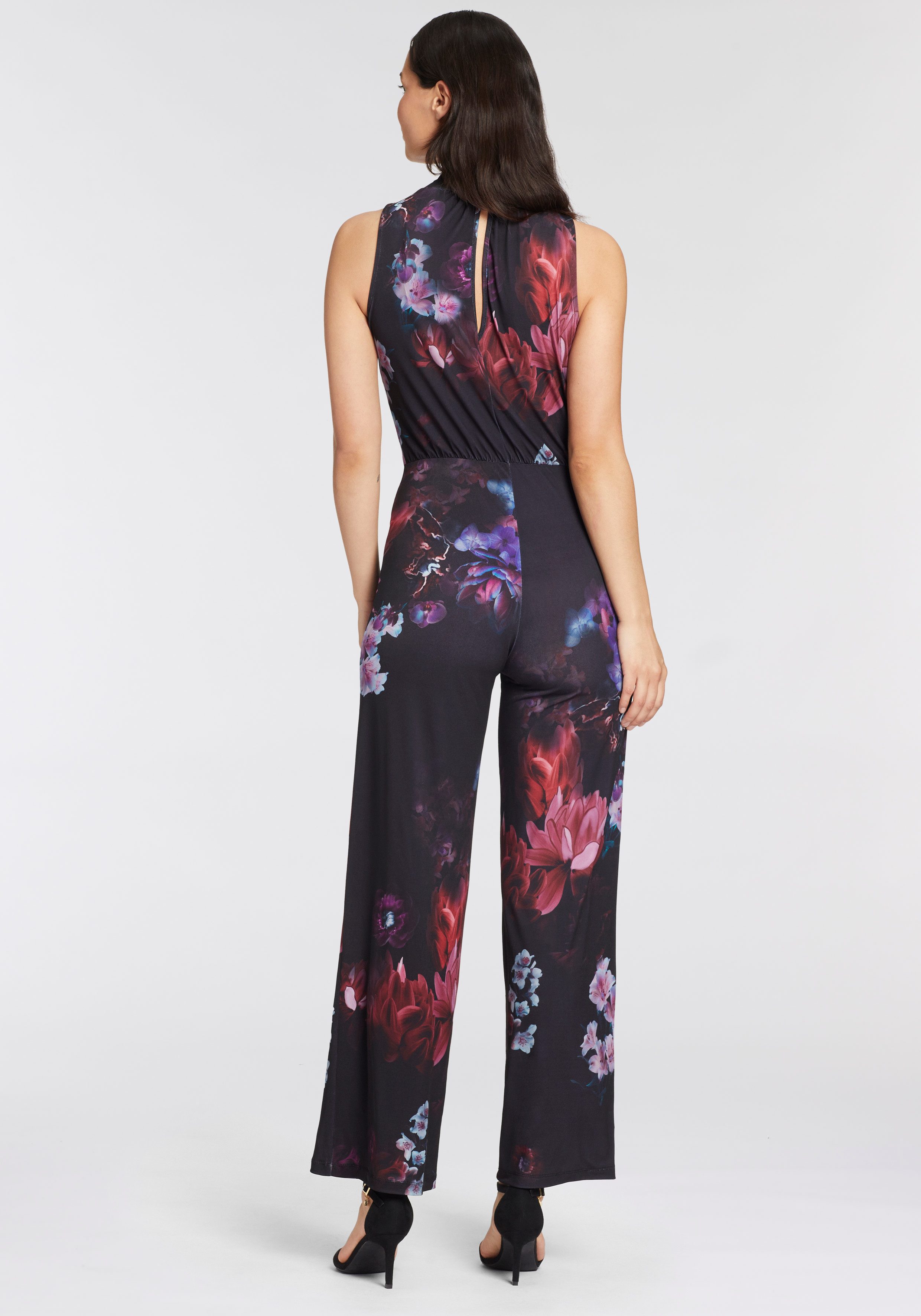 Laura Scott Jumpsuit met een opstaande kraag nieuwe collectie