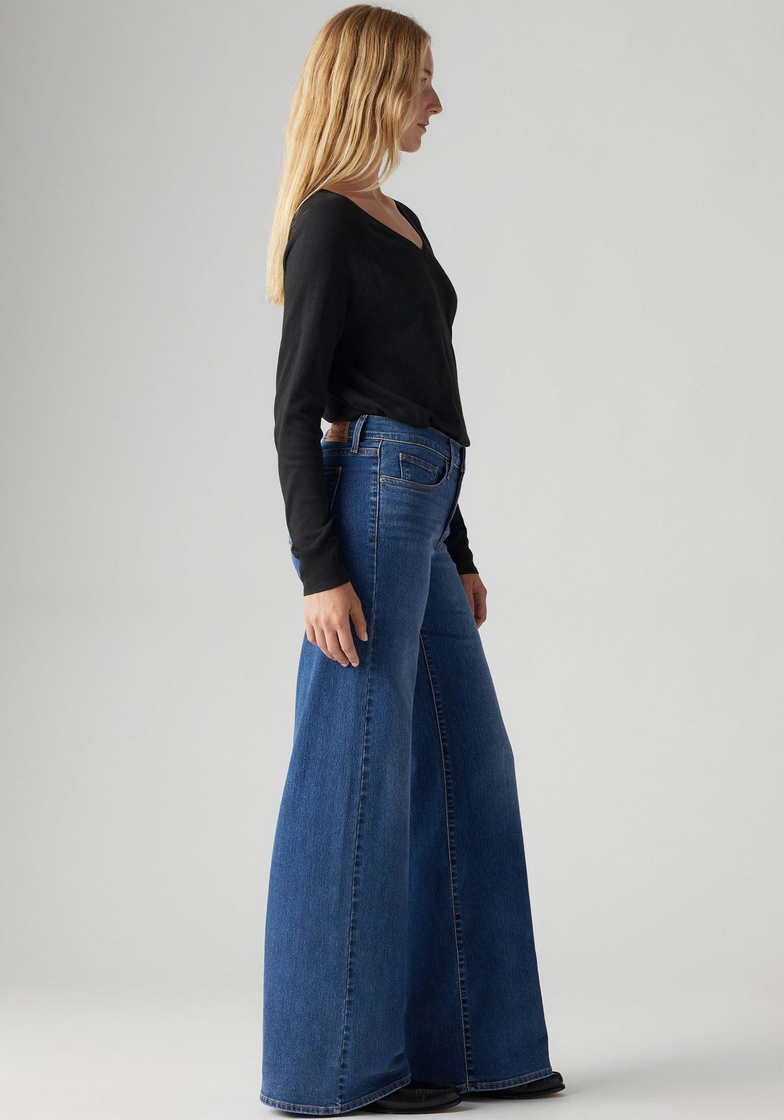 Levi's® Wijde Jeans 318 SHAPING in five-pocketsstijl