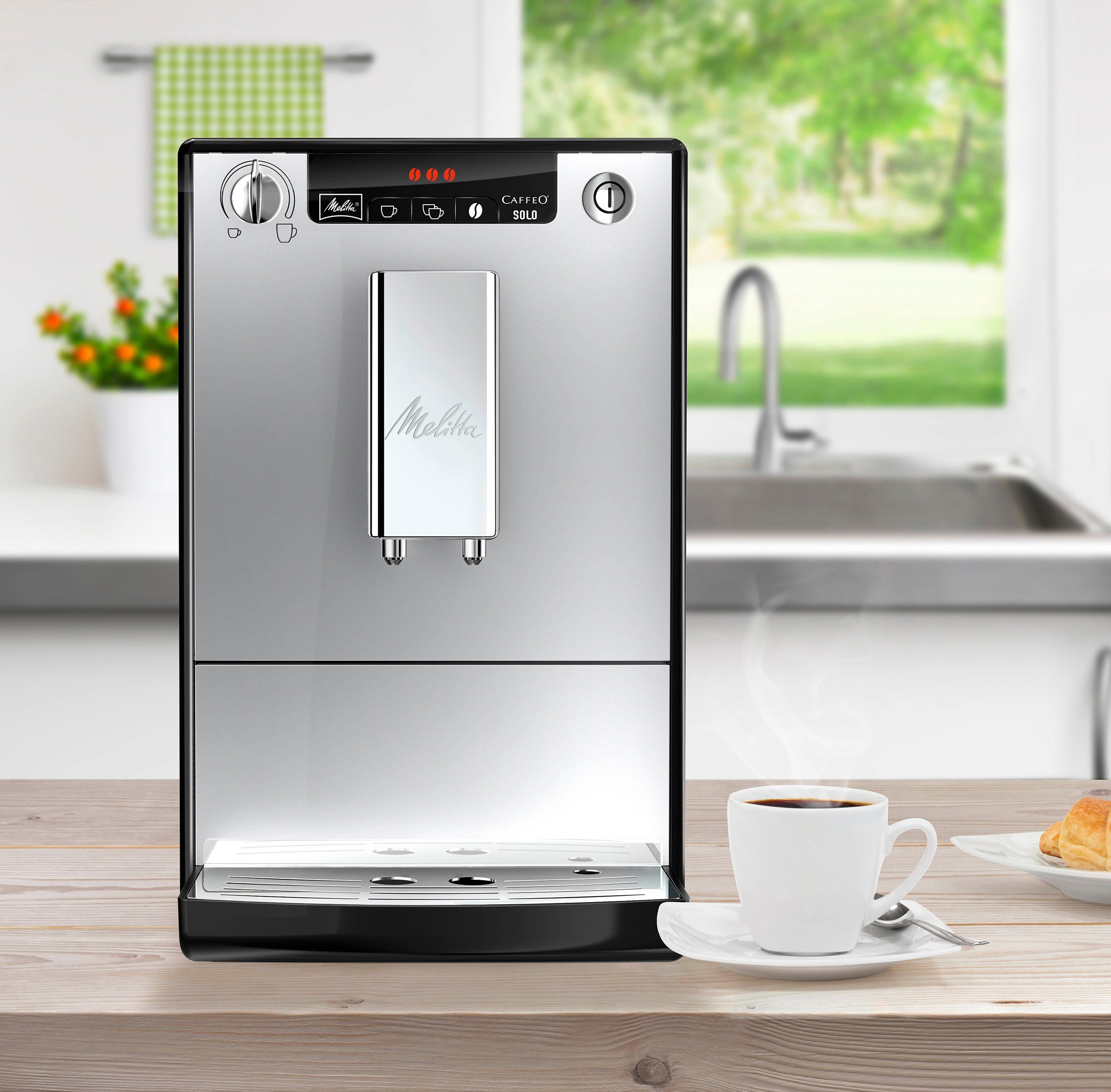 Melitta Volautomatisch koffiezetapparaat Solo® E950-201, zwart, Perfect voor caffè crema & espresso, slechts 20 cm breed