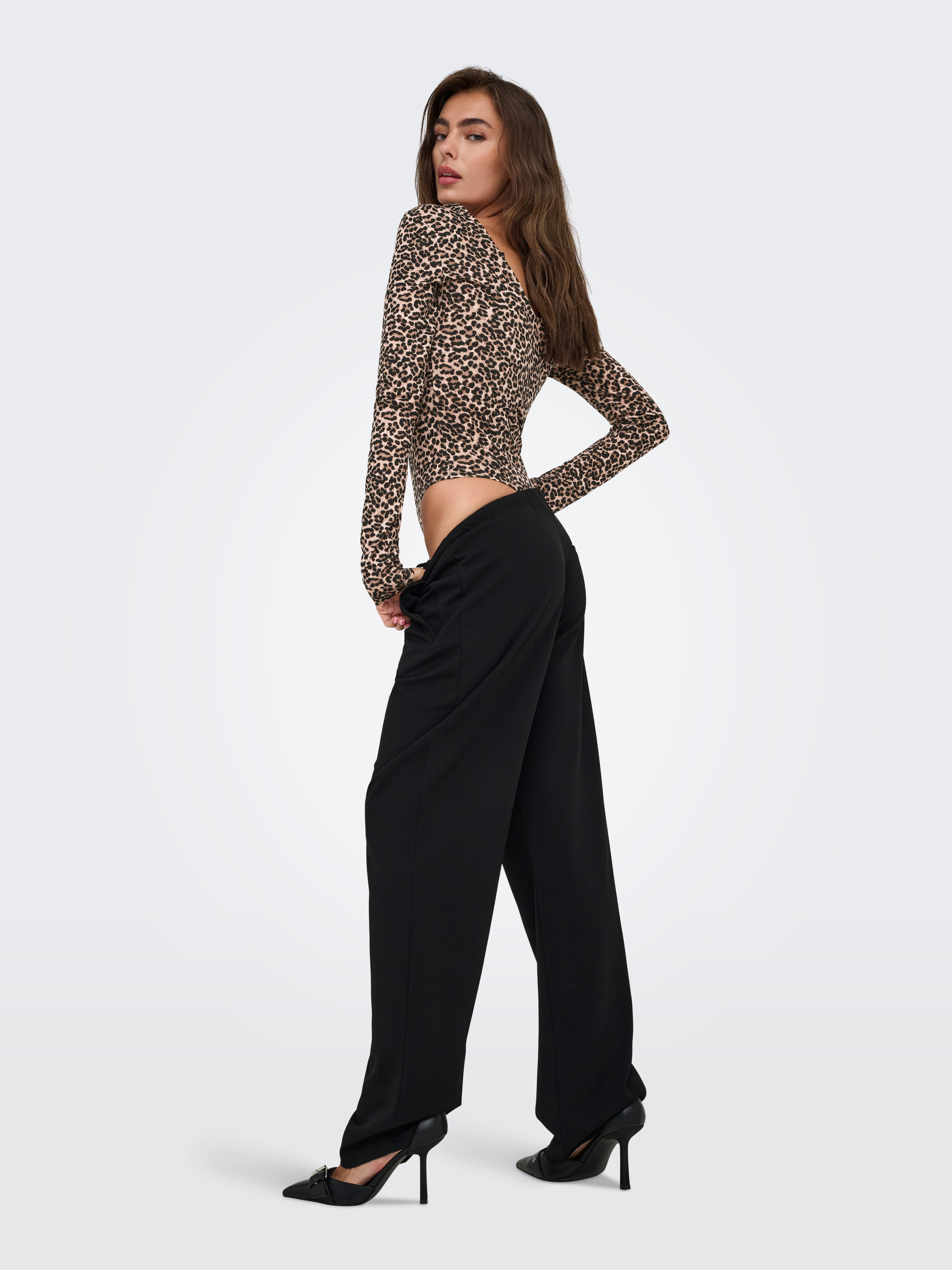 Only Body ONLLIVE LOVE V NECK L/S BODY CS JR