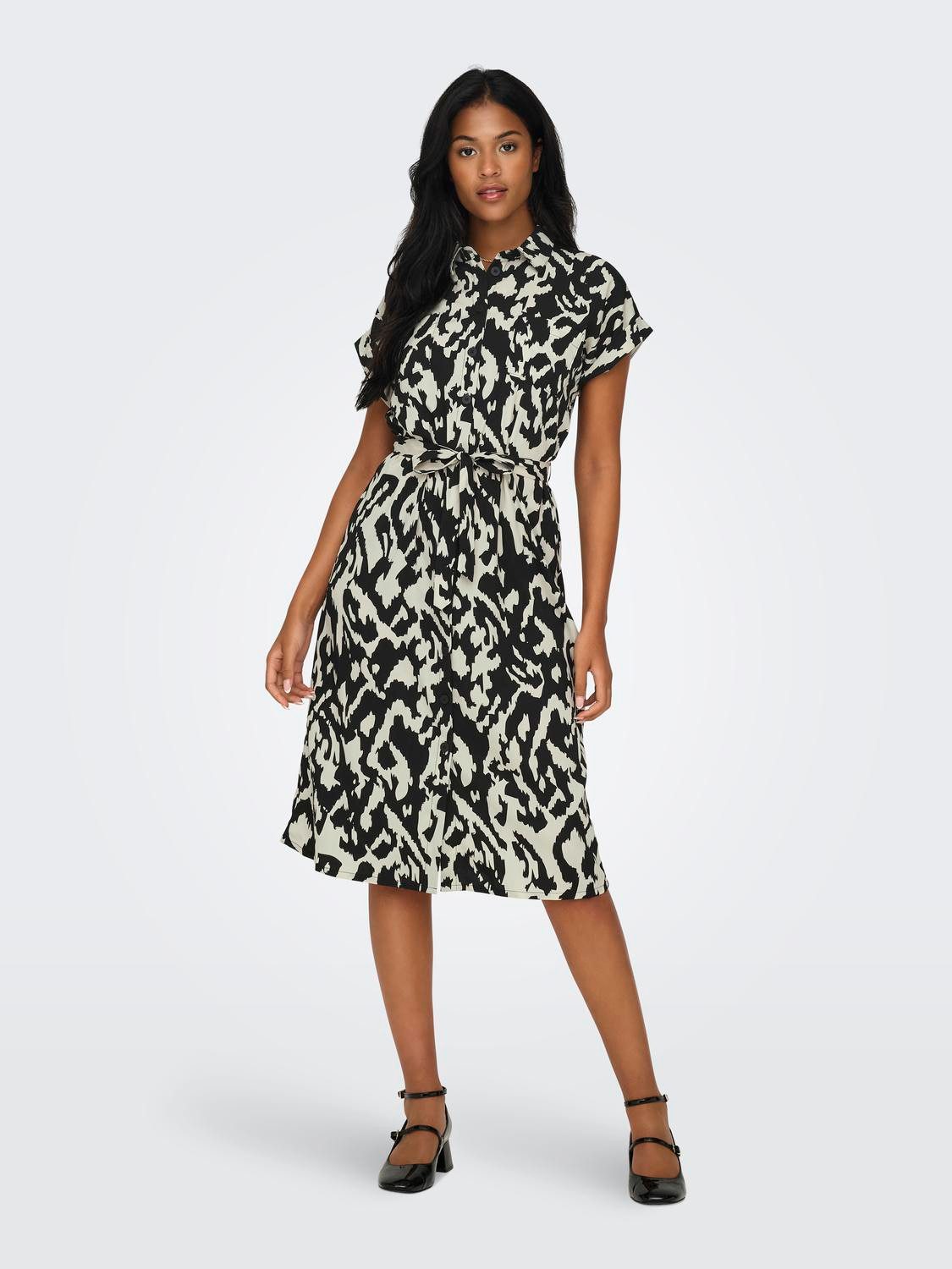 Only Jurk met overhemdkraag ONLHANNOVER S/S SHIRT DRESS NOOS WVN