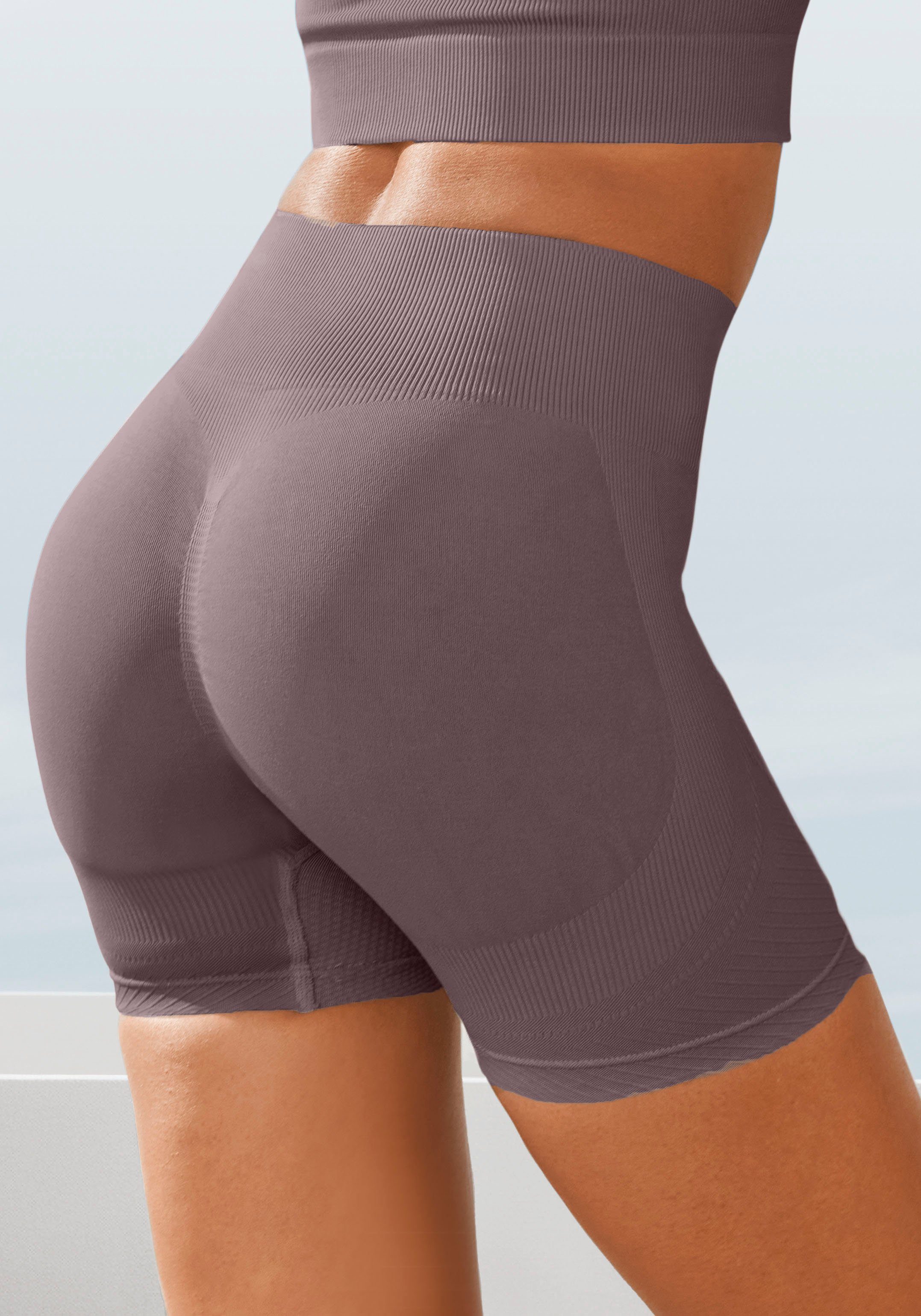 Lascana Functionele short Po Push Up met ribstructuur en shaping-effect, sportshorts dames fitness maat XS (32/34) bruin