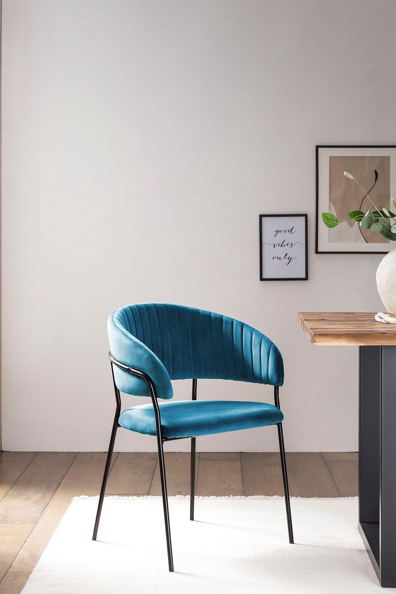 SalesFever Eetkamerstoel Afgeronde rugleuning met verticaal stiksel (1 stuk) 4 poot stoelen blauw
