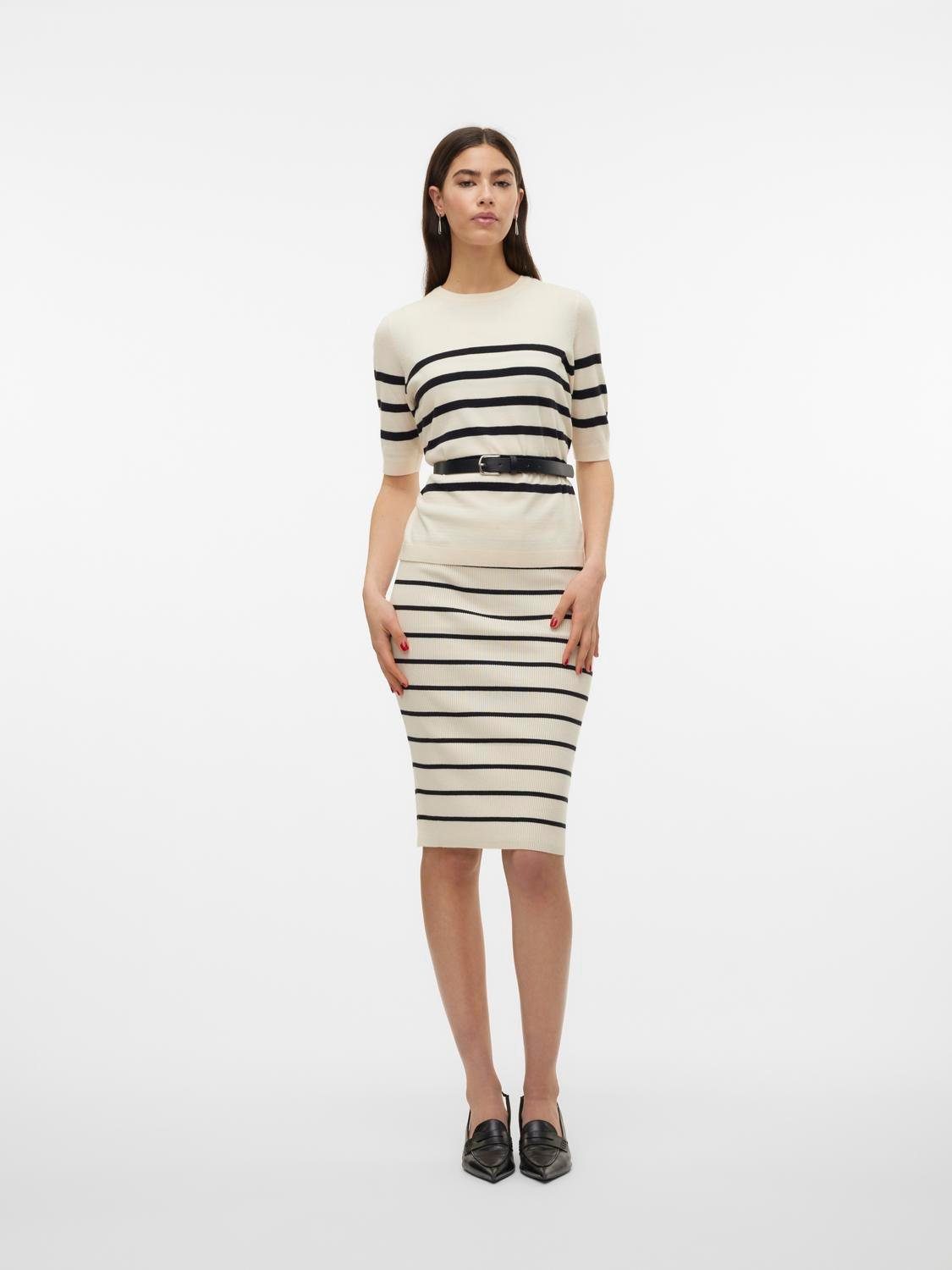Vero Moda Trui met korte mouwen Lichtgewicht fijn gebreide trui VMSABA PLAIN SS O-NECK PULLOVER GA NOOS (Damestrui ronde hals korte mouw zomertrui)