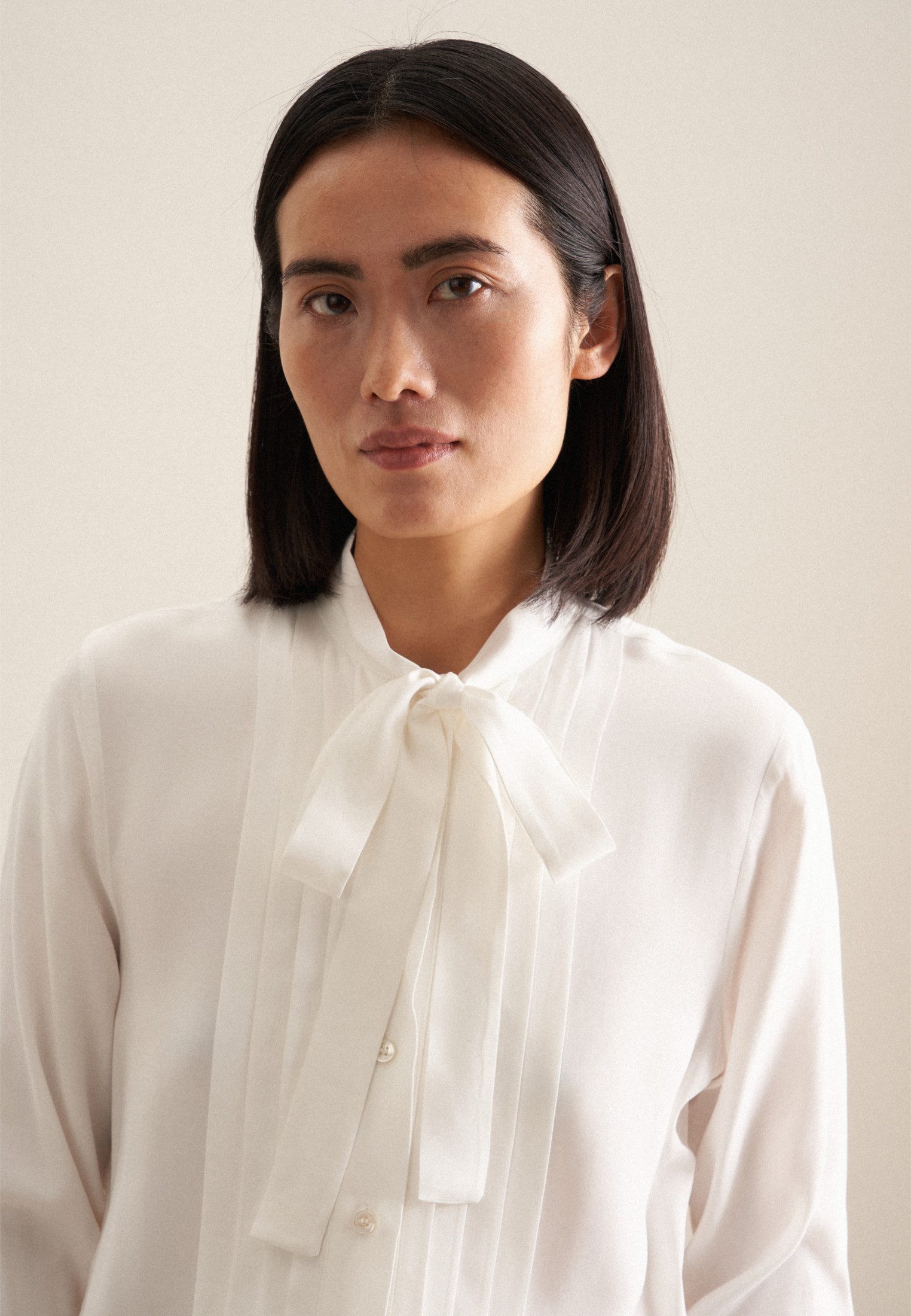 seidensticker Blouse met kraagstrik Zwarte roos Lange mouwen kraagstrik uni