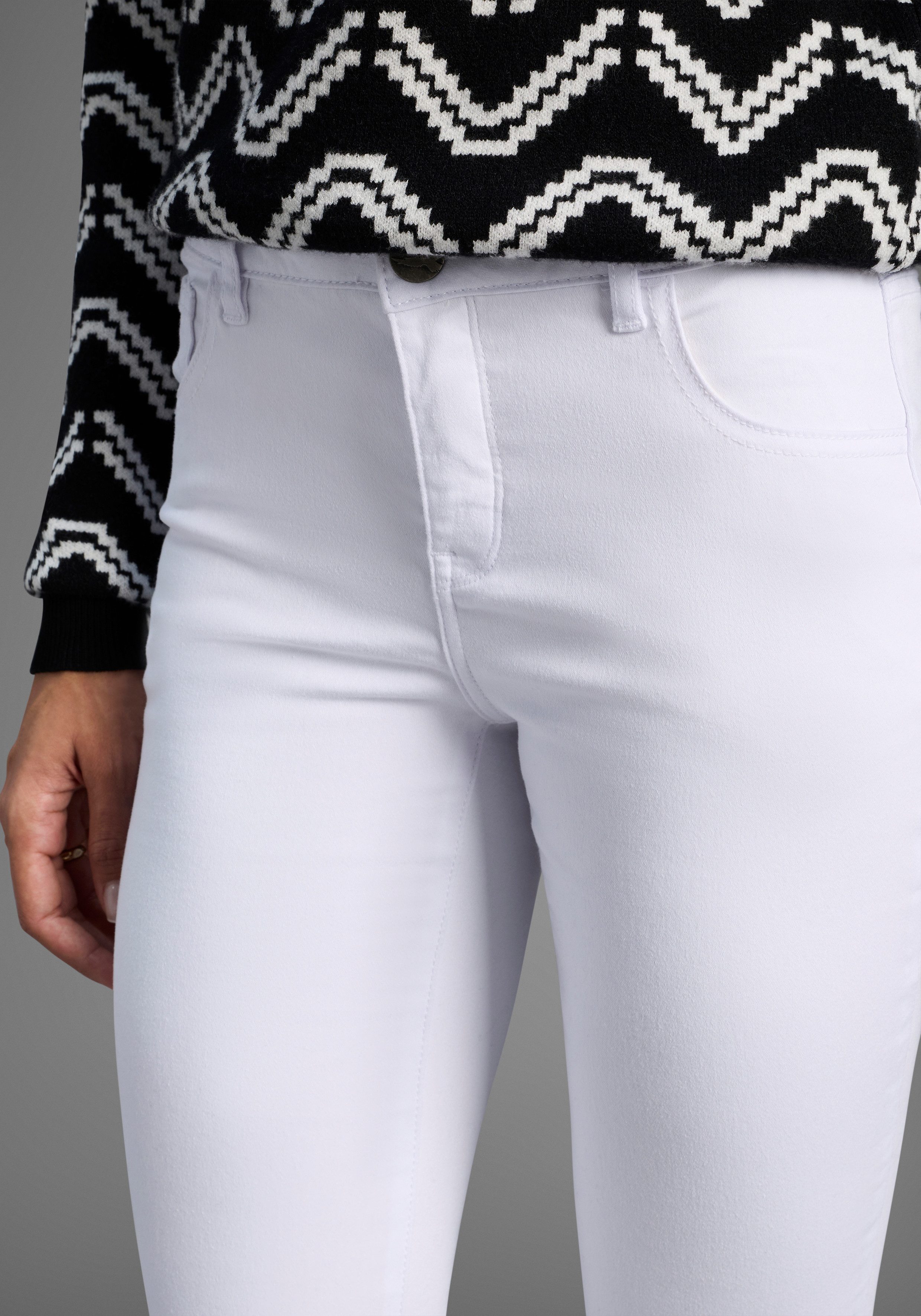 Arizona Skinny fit jeans Ultra Stretch extra-strakke been verloop, normale taille, met steekzakken