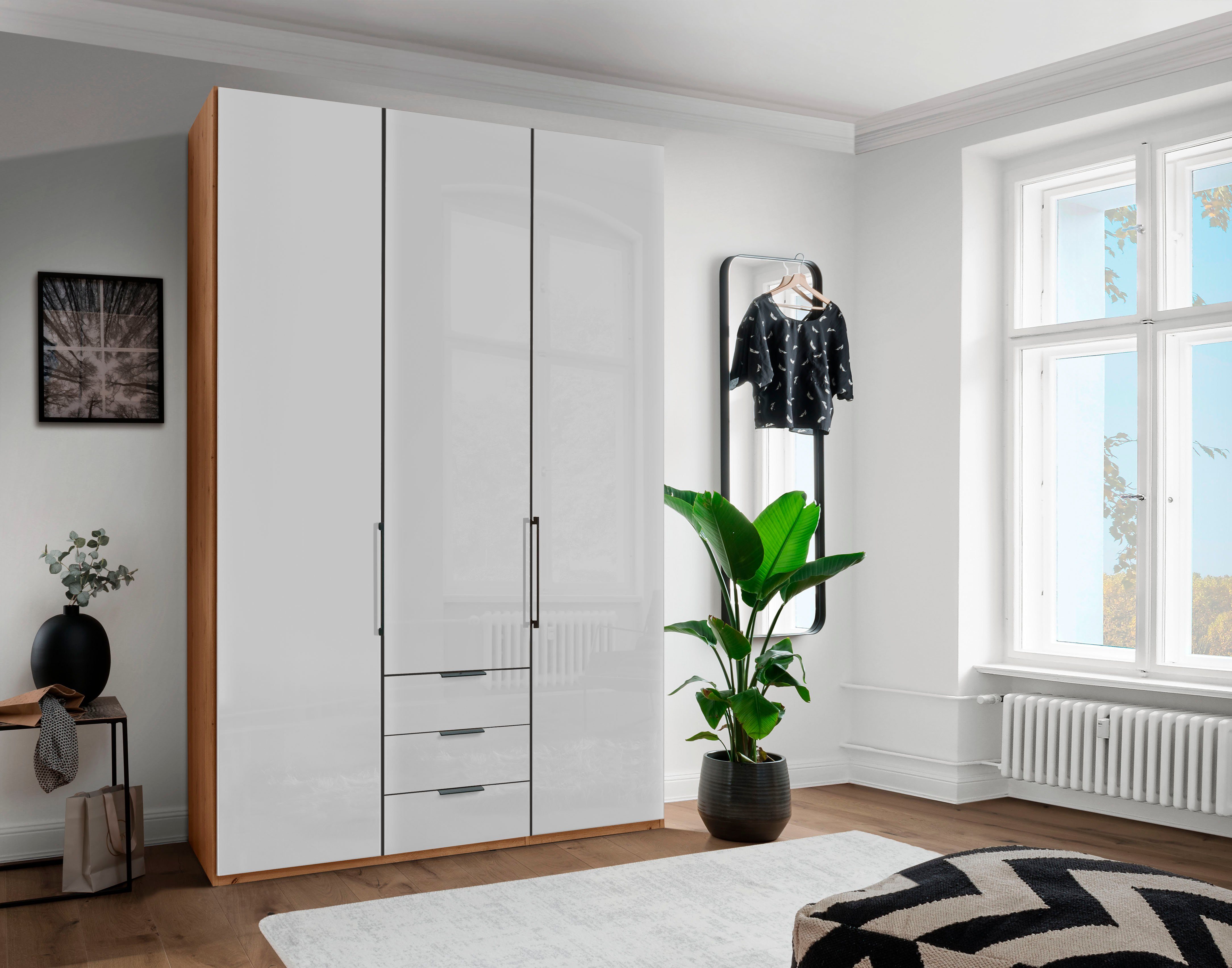 WIEMANN Draaideurkast Monaco met glazen front en hoogwaardig beslag inclusief demping kledingkasten beige