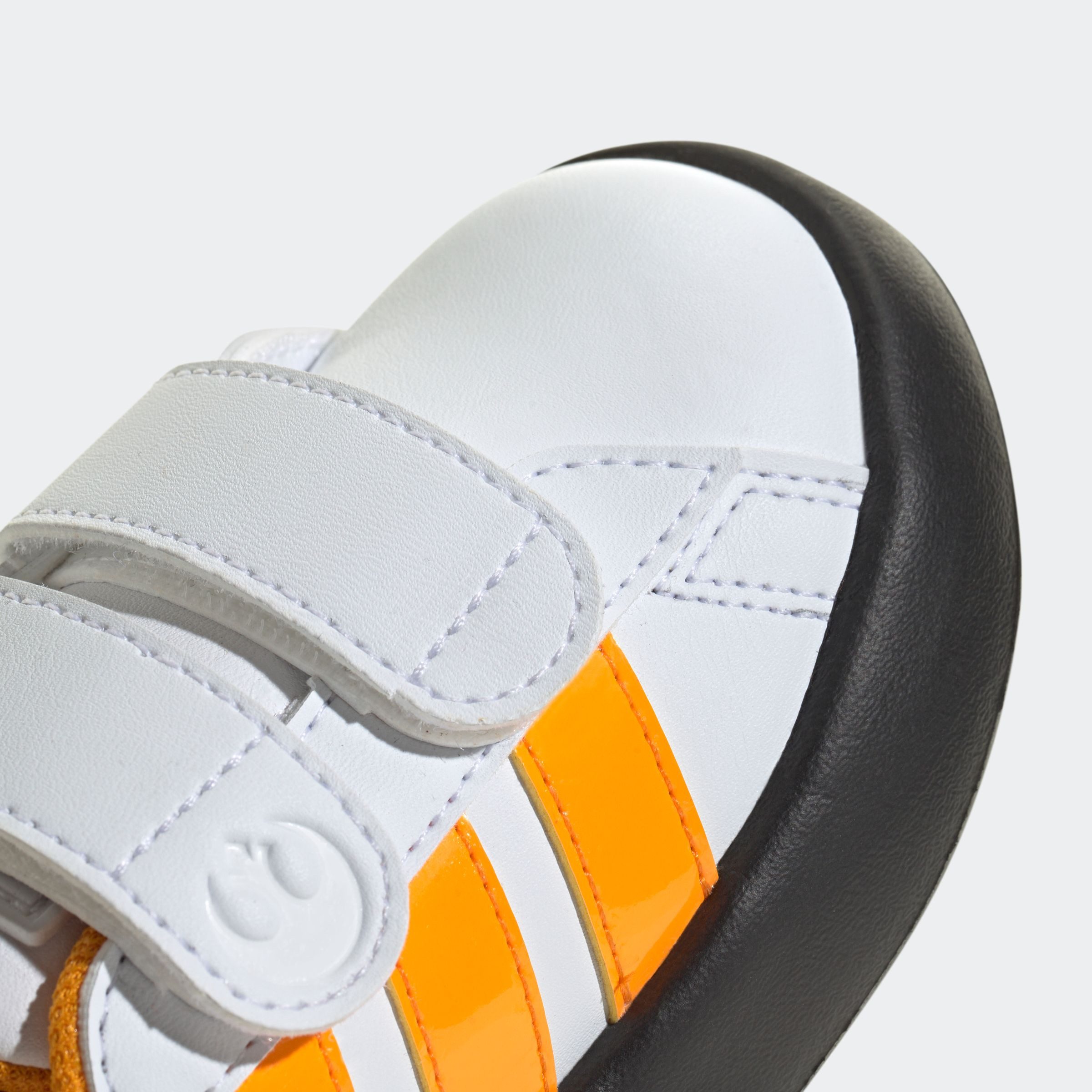 adidas Sportswear Klittenbandschoenen ADIDAS STAR WARS KIDS GRAND COURT 2.0 SCHUH Design geïnspireerd op de adidas Superstar, voor kinderen