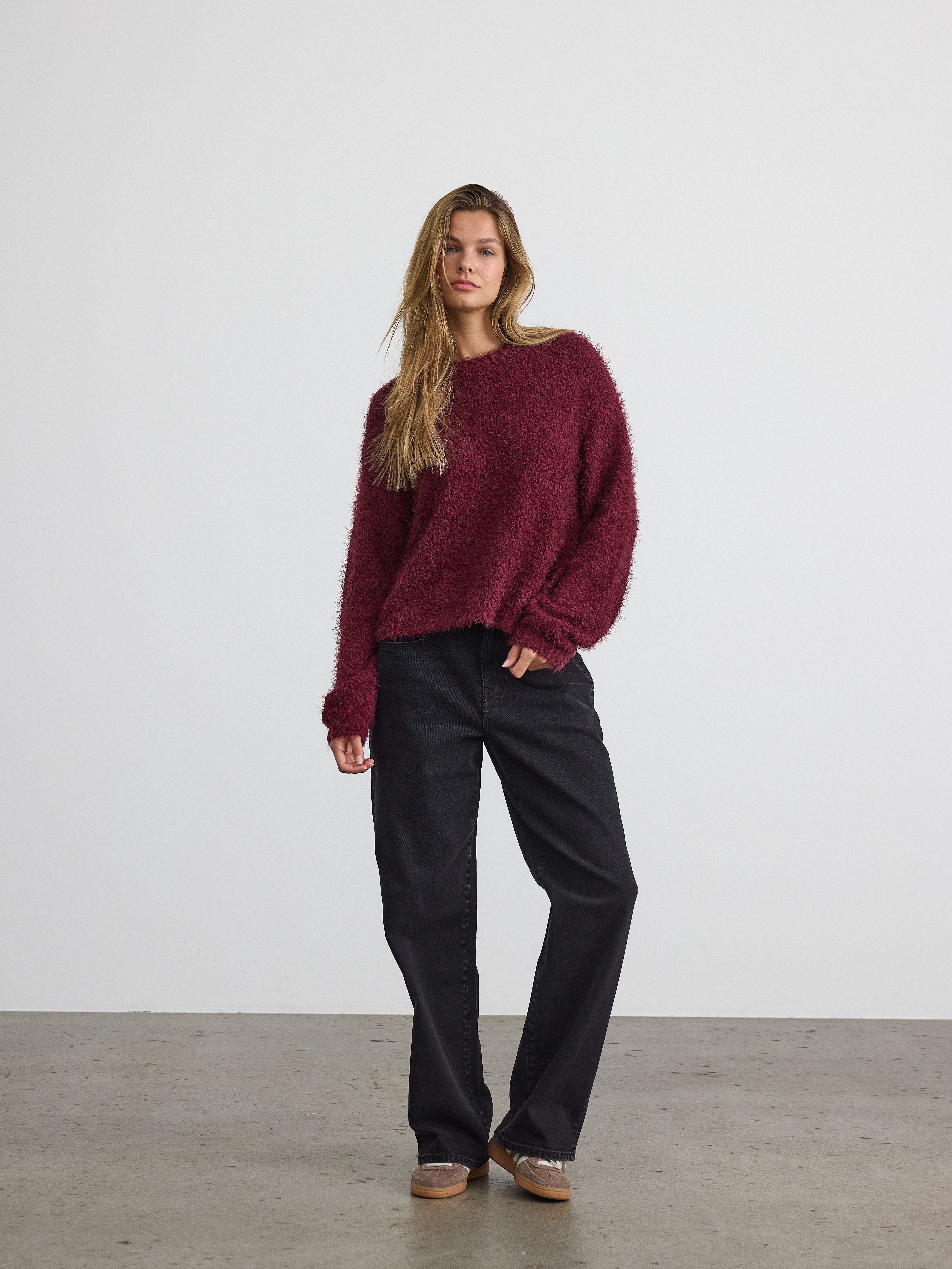 Noisy may Trui met ronde hals NMSASSY L/S O-NECK KNIT FWD NOOS