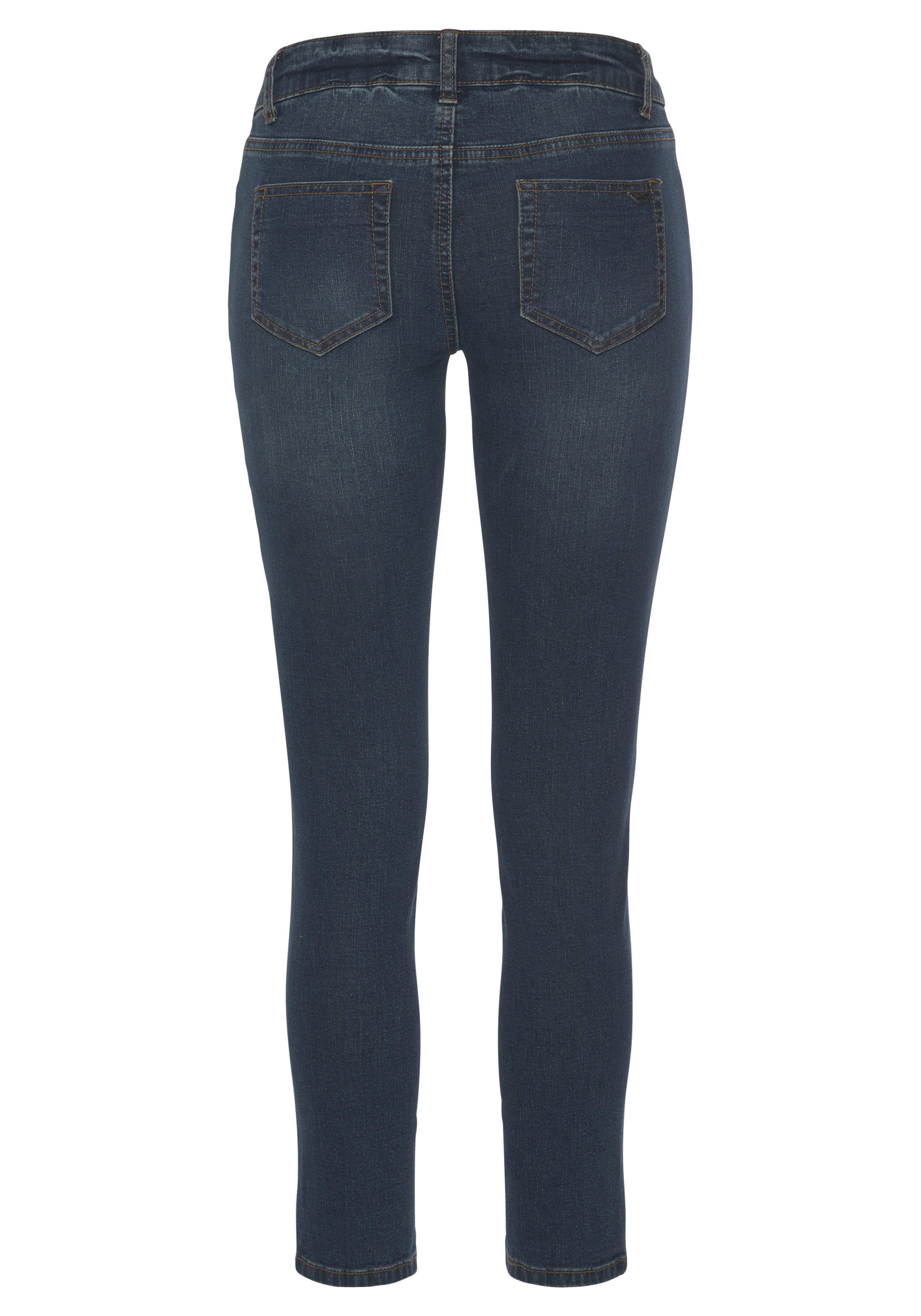 Arizona 7/8 jeans Met geren extra-strakke snit, used-look-wassing, lage taille