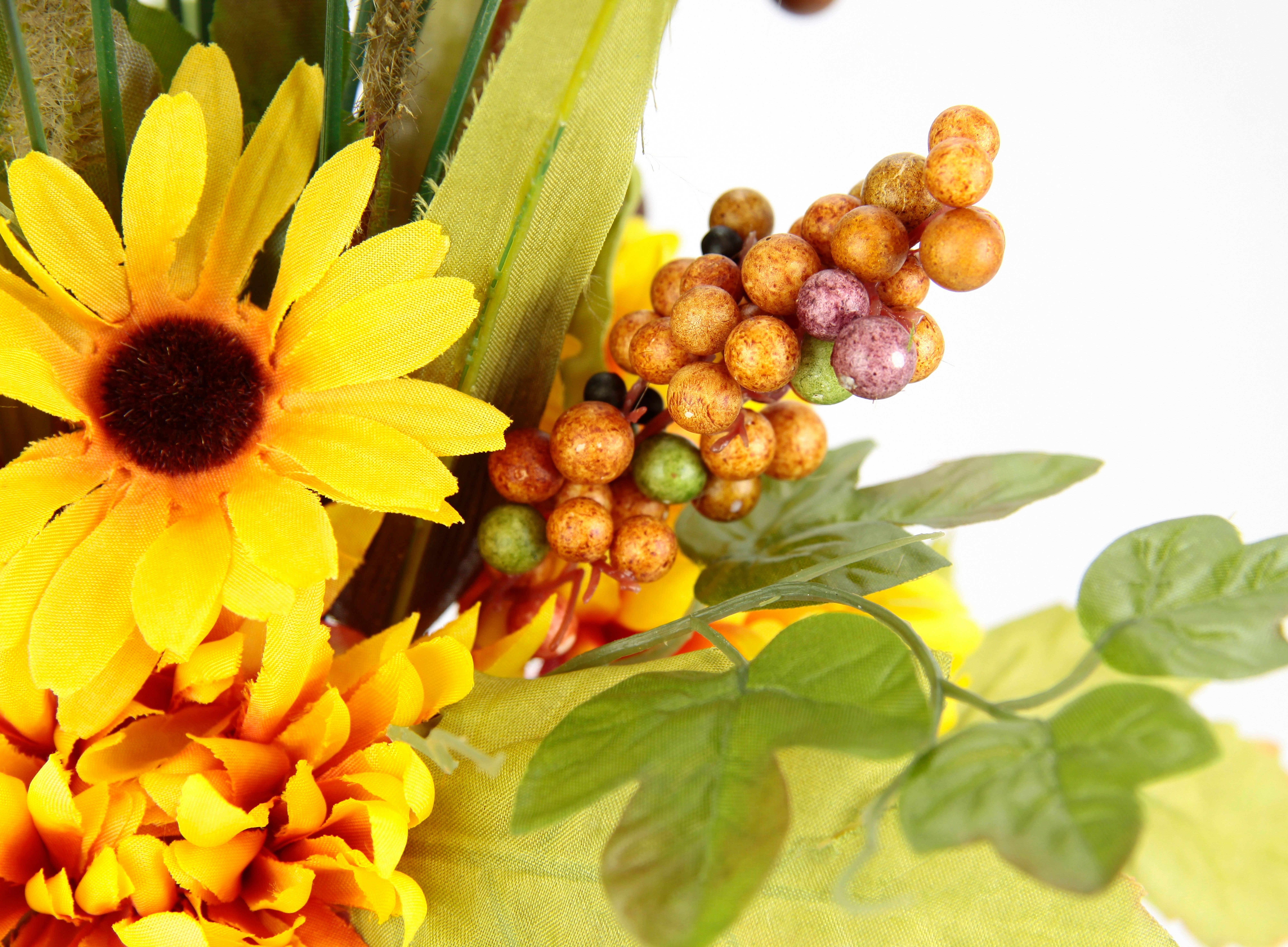 I.GE.A. Kunstbloem Arrangement van dahlia’s bessen grassen in pompoen Arrangement met kunstbloemen decoratie herfstdecoratie (1 stuk)