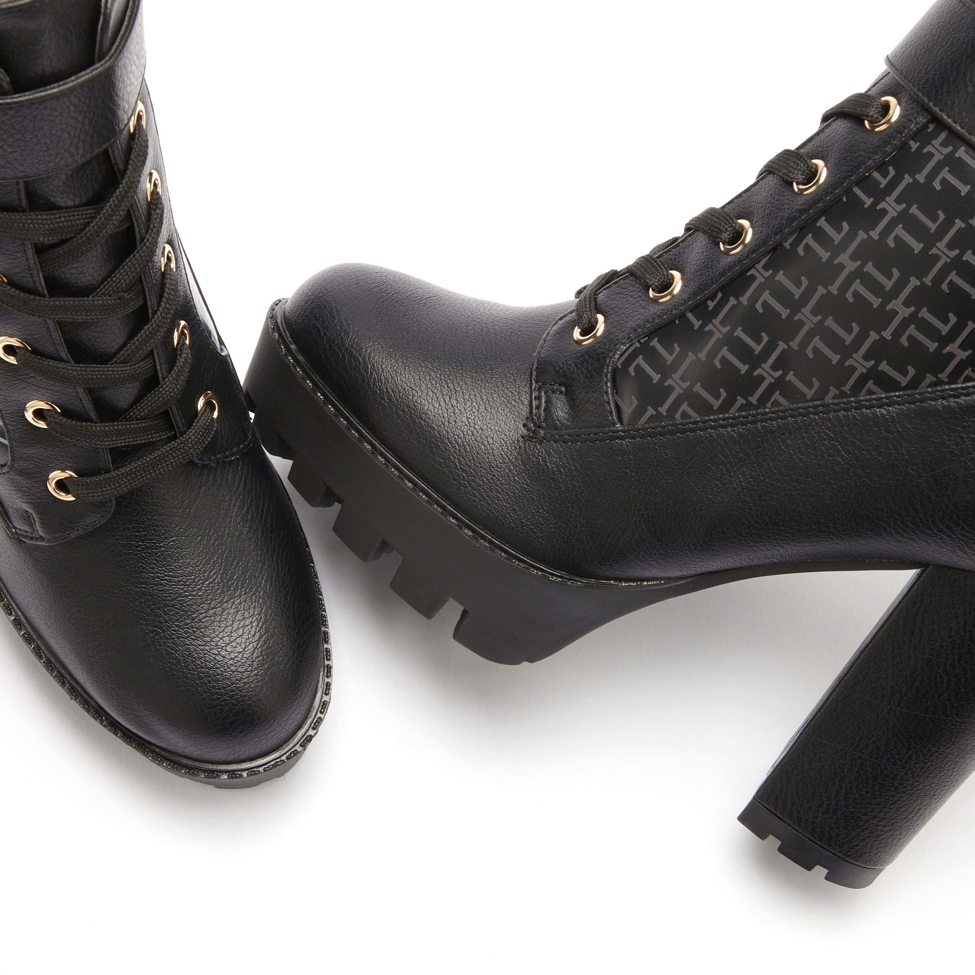 Lascana Laarsjes met blokhak en verfijnde patroon, high-heel enkellaars vegan