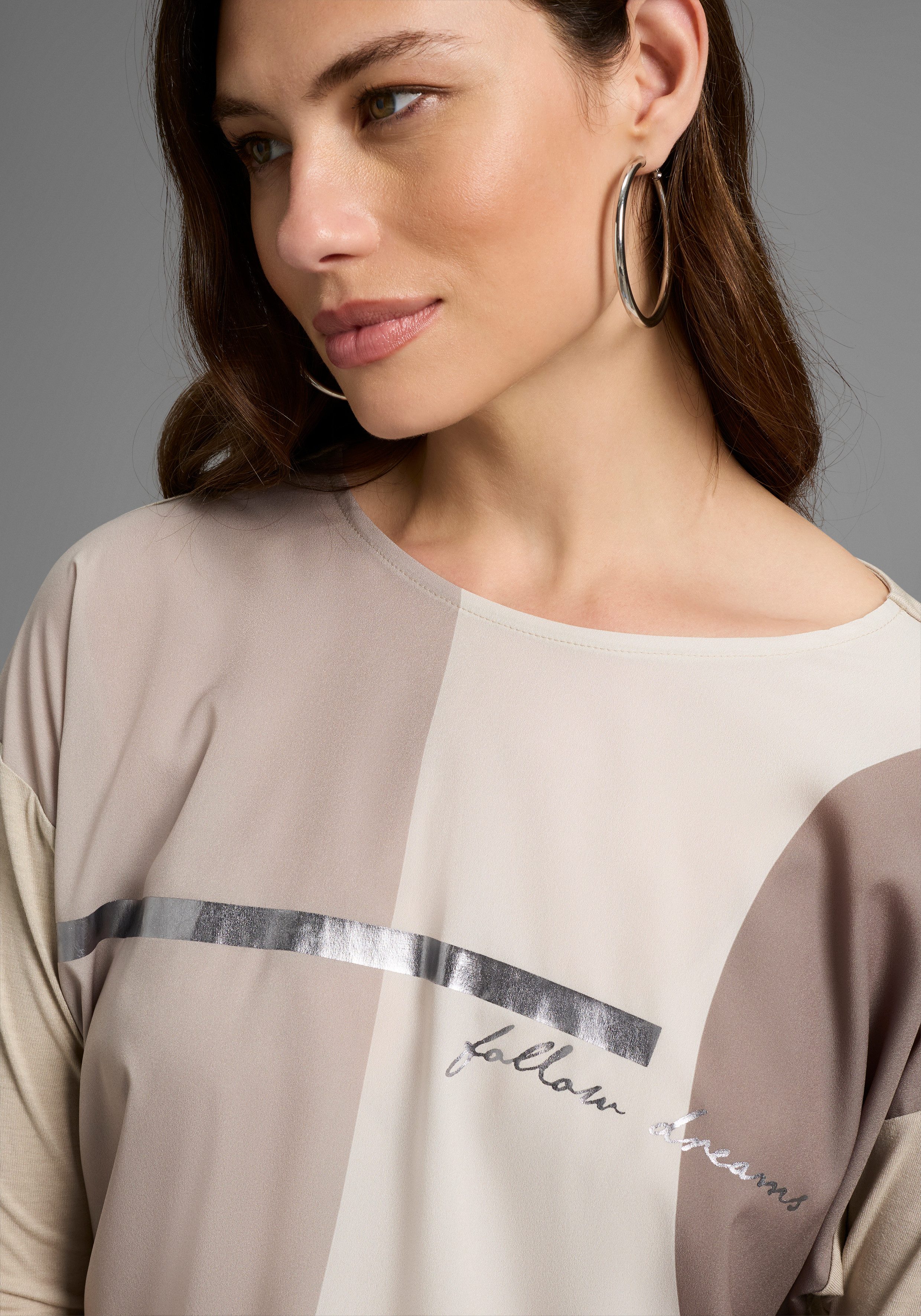Laura Scott Shirtblouse in materiaalcombinatie met folieprint