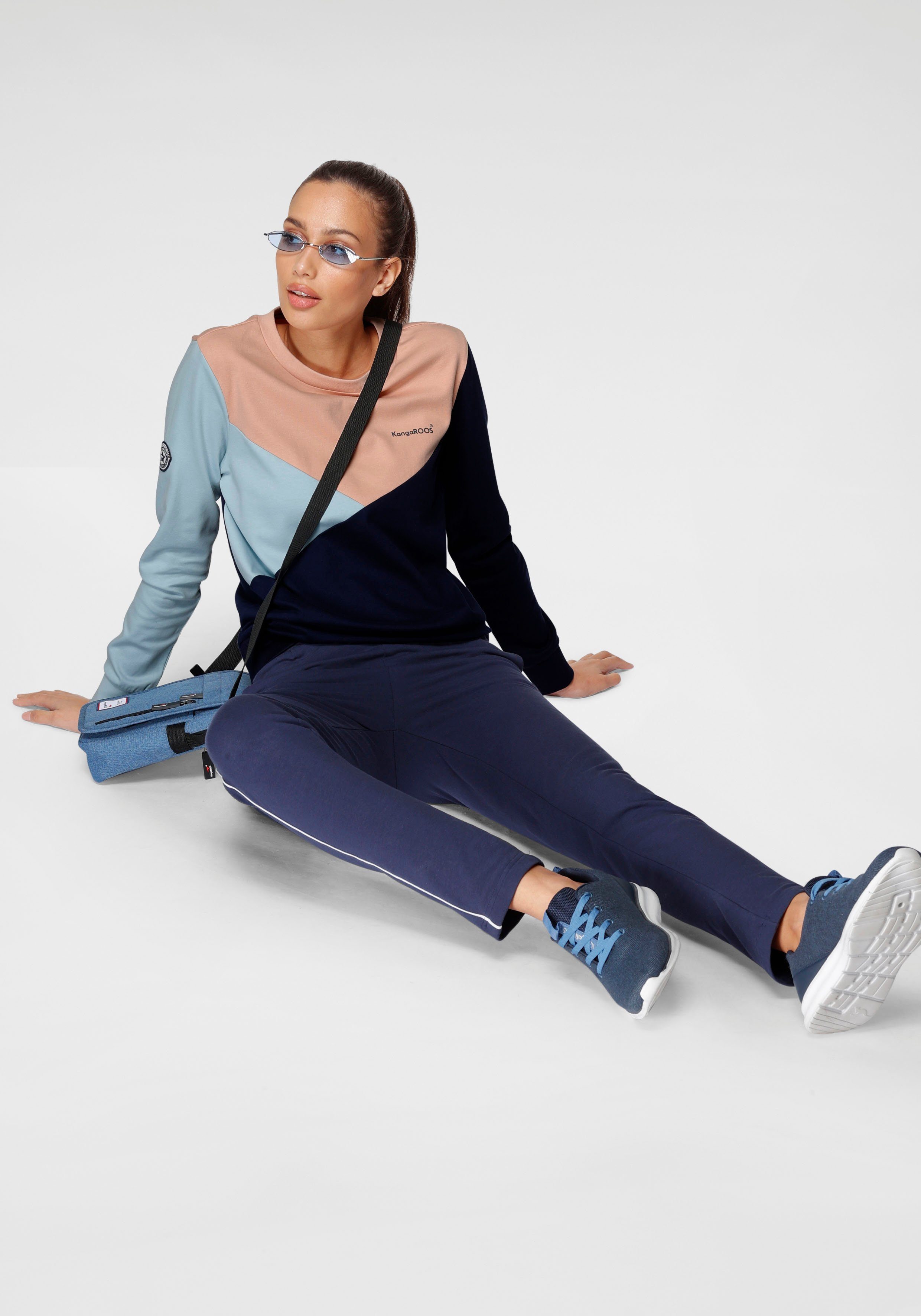 KangaROOS Jogpants met contraststrepen opzij