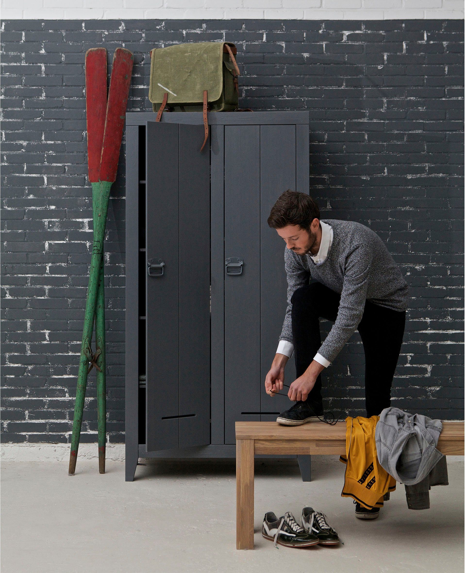 WOOOD Kledingkast Kluis 2-deurs, met metalen handgrepen, h 190 cm x b 95 cm
