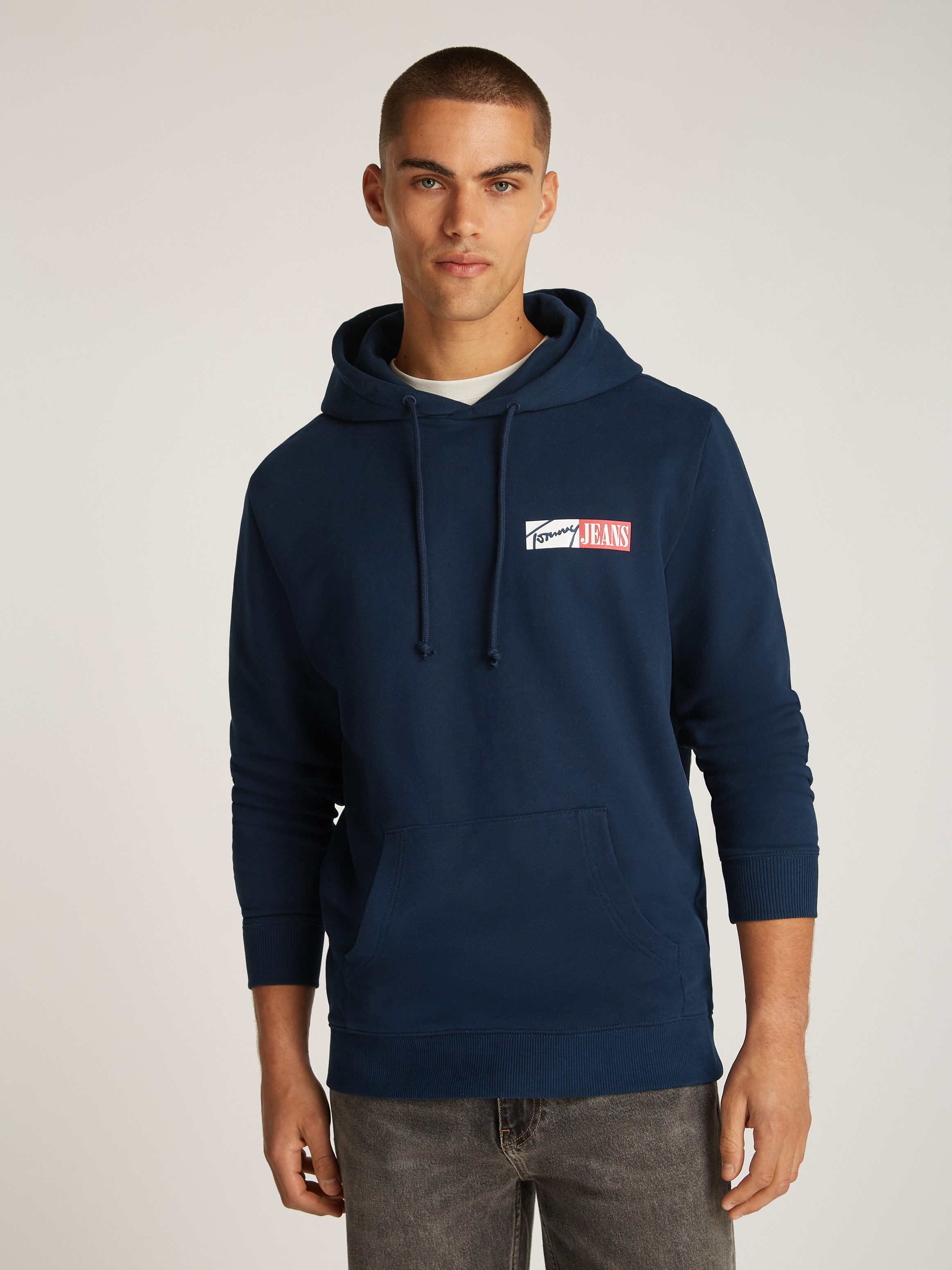 Tommy Jeans Plus Hoodie TJM REG ENTRY GRAPHIC HOODIE EXT in grote maten, logoprint, kangoeroezak