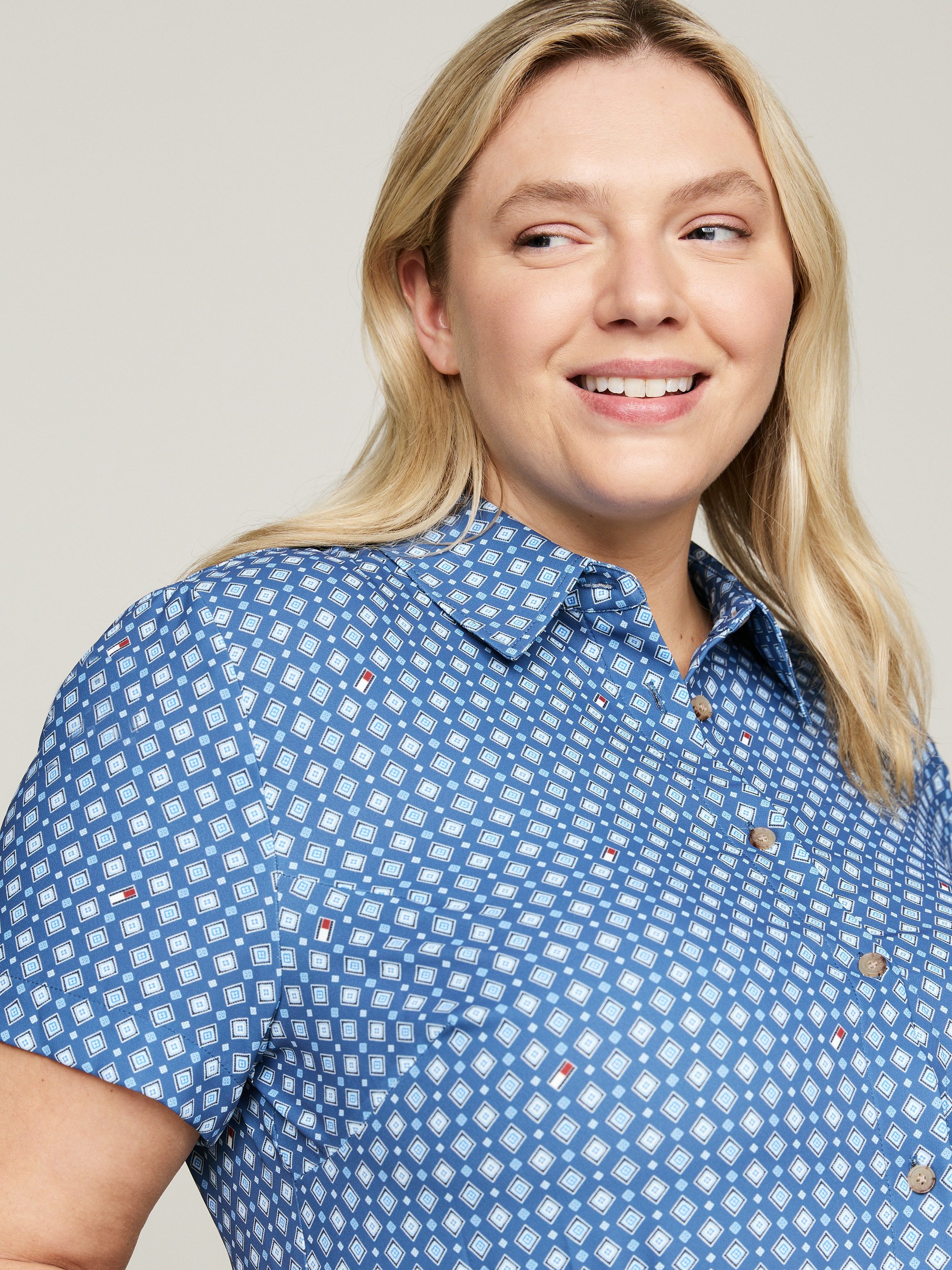 Tommy Hilfiger Curve Jurk met overhemdkraag CRV FOULARD PLEATED SHIRTDRESS