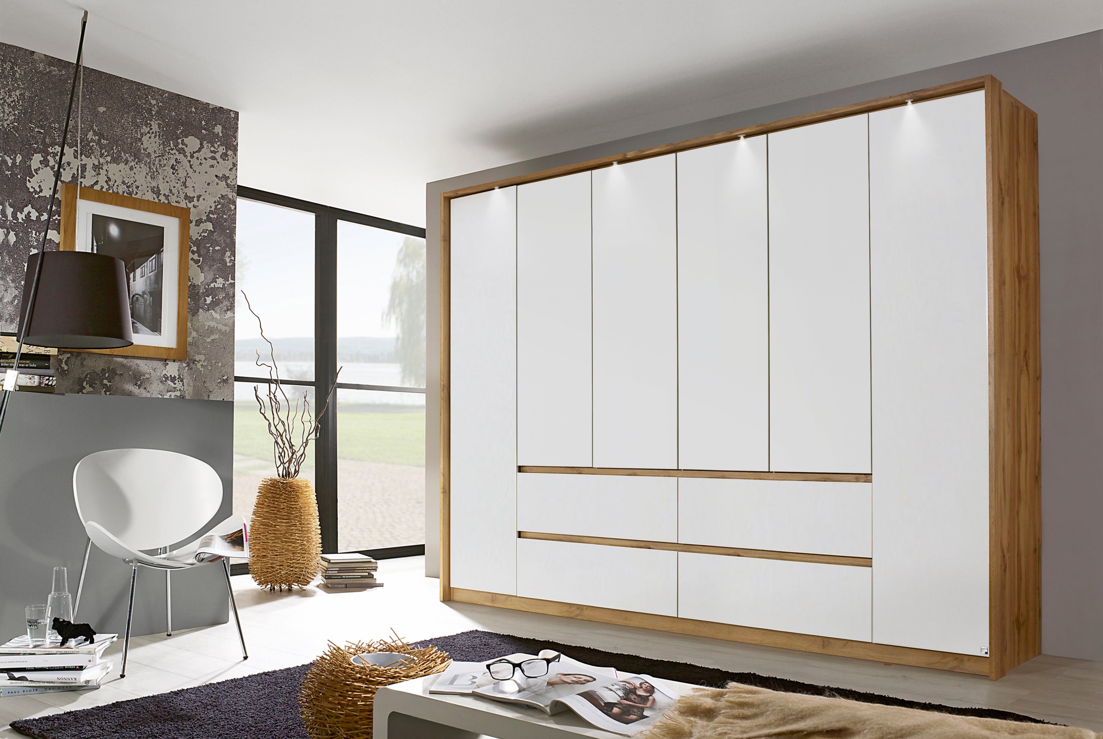rauch Draaideurkast Mainz met passe-partout optioneel met verlichting, buitendeuren met push-to-openfunctie