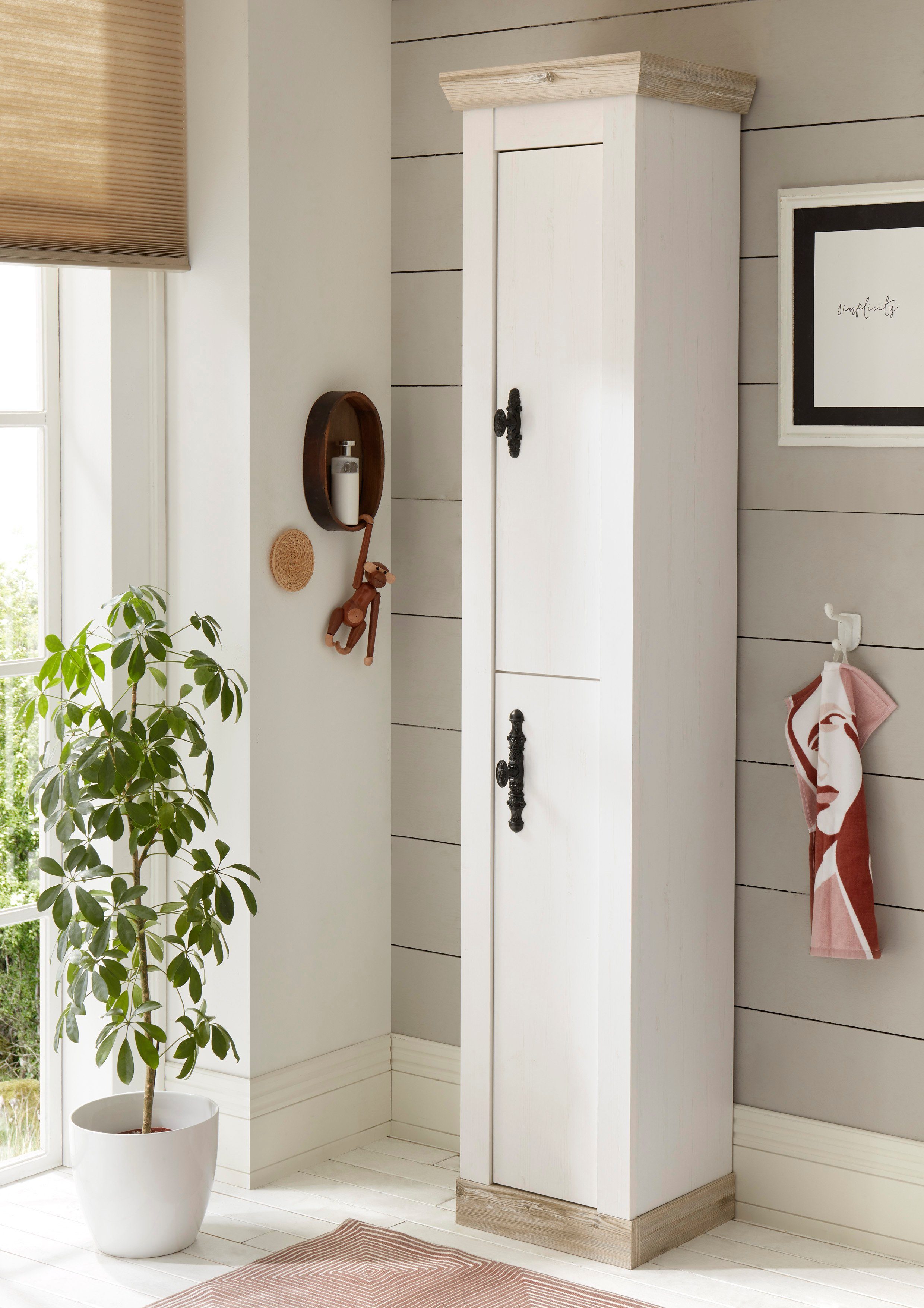 Home affaire Hoge kast Florenz, badkamerkast in landhuisstijl, kast met metalen handgrepen
