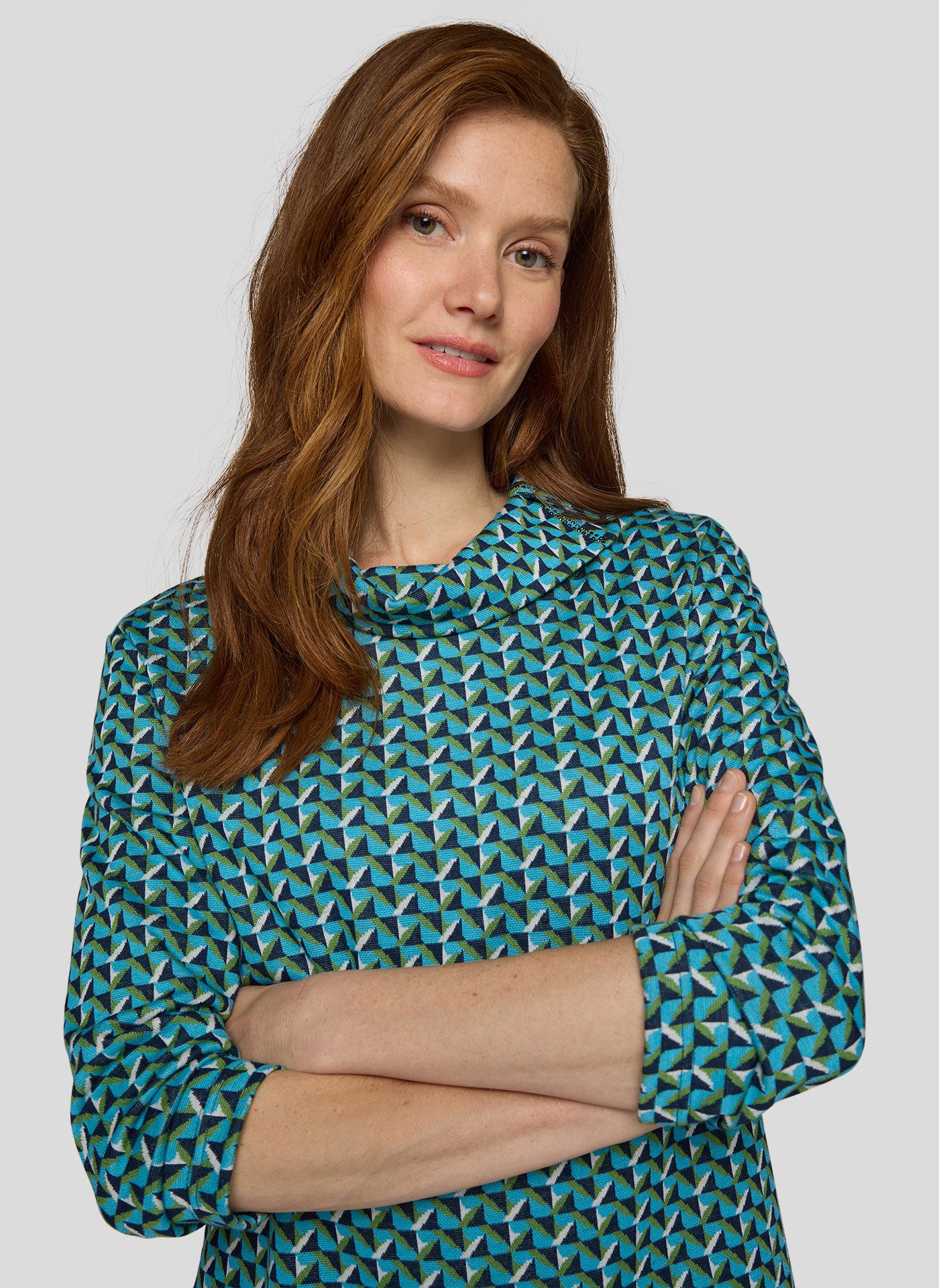 Rabe Shirt met 3/4 mouwen met split coltrui en minimal print