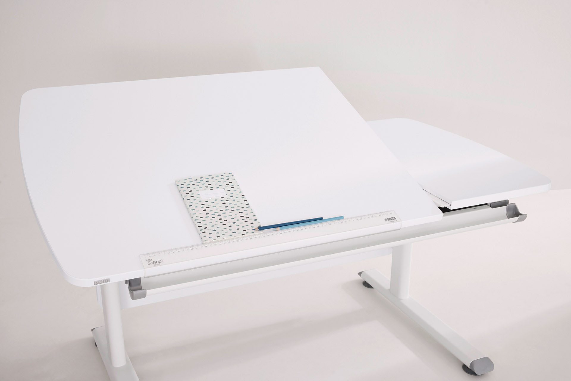 PAIDI Kinderwelten Kinderbureau DIEGO CURVED GT, leerlingbureau, ergonomisch, meegroeiend stappenloos in hoogte verstelbaar, gedeeld tafelblad kantelbaar