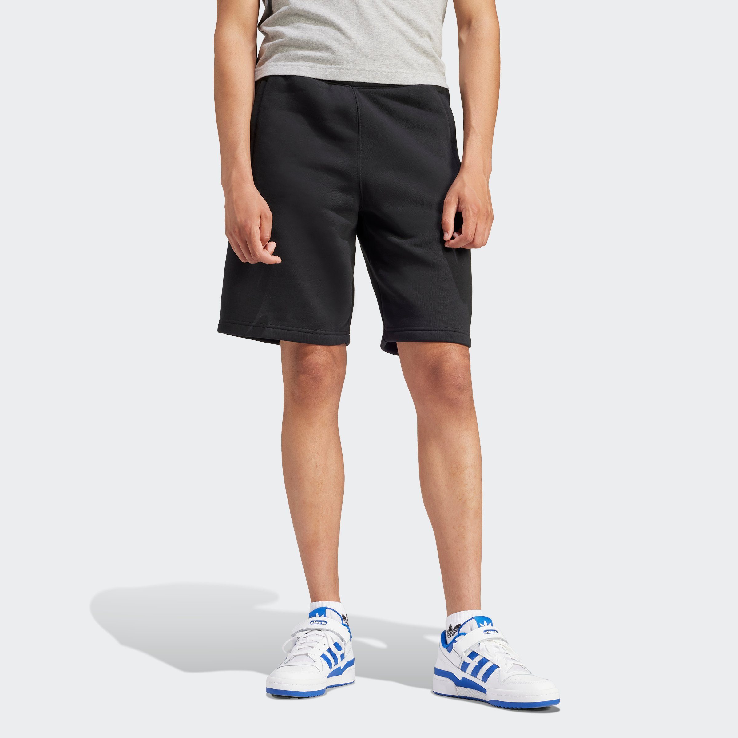 Adidas Originals Regular fit sweatshorts met labelstitching model 'ESSENTIAL'