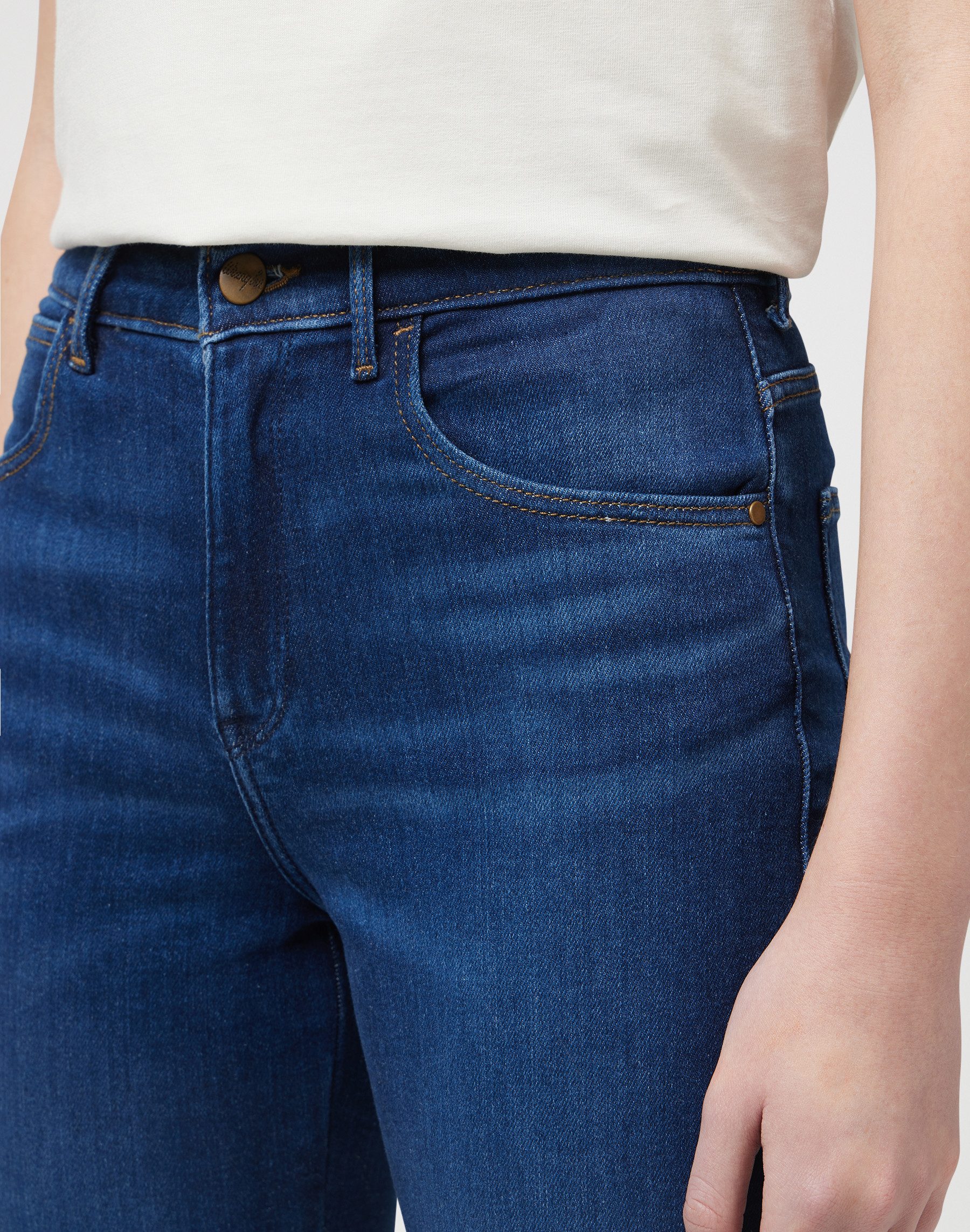 Wrangler 5-pocket jeans met contrastkleurige naden