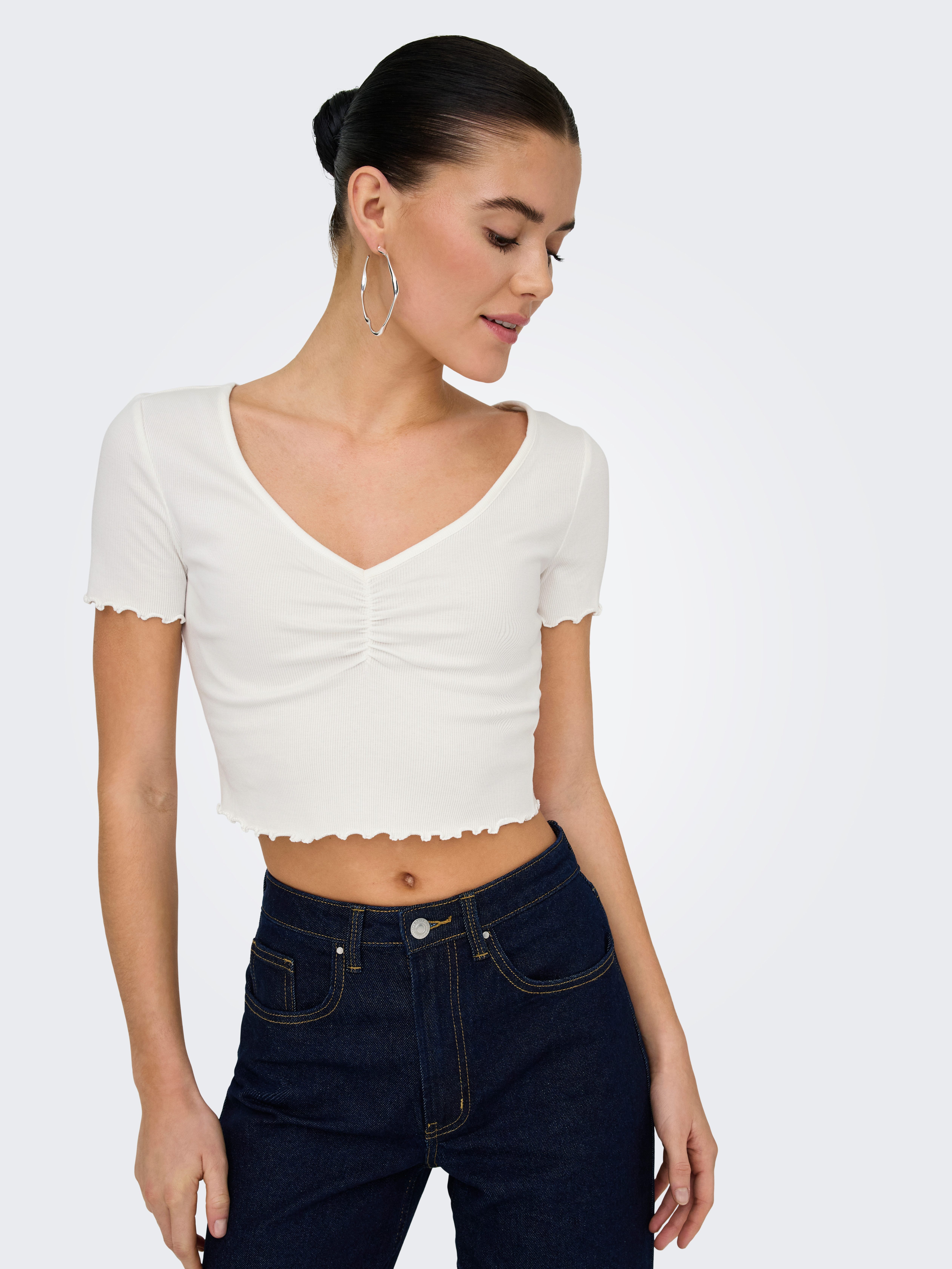 Only Shirt met korte mouwen ONLBETTY S/S V-NECK TOP CC JRS