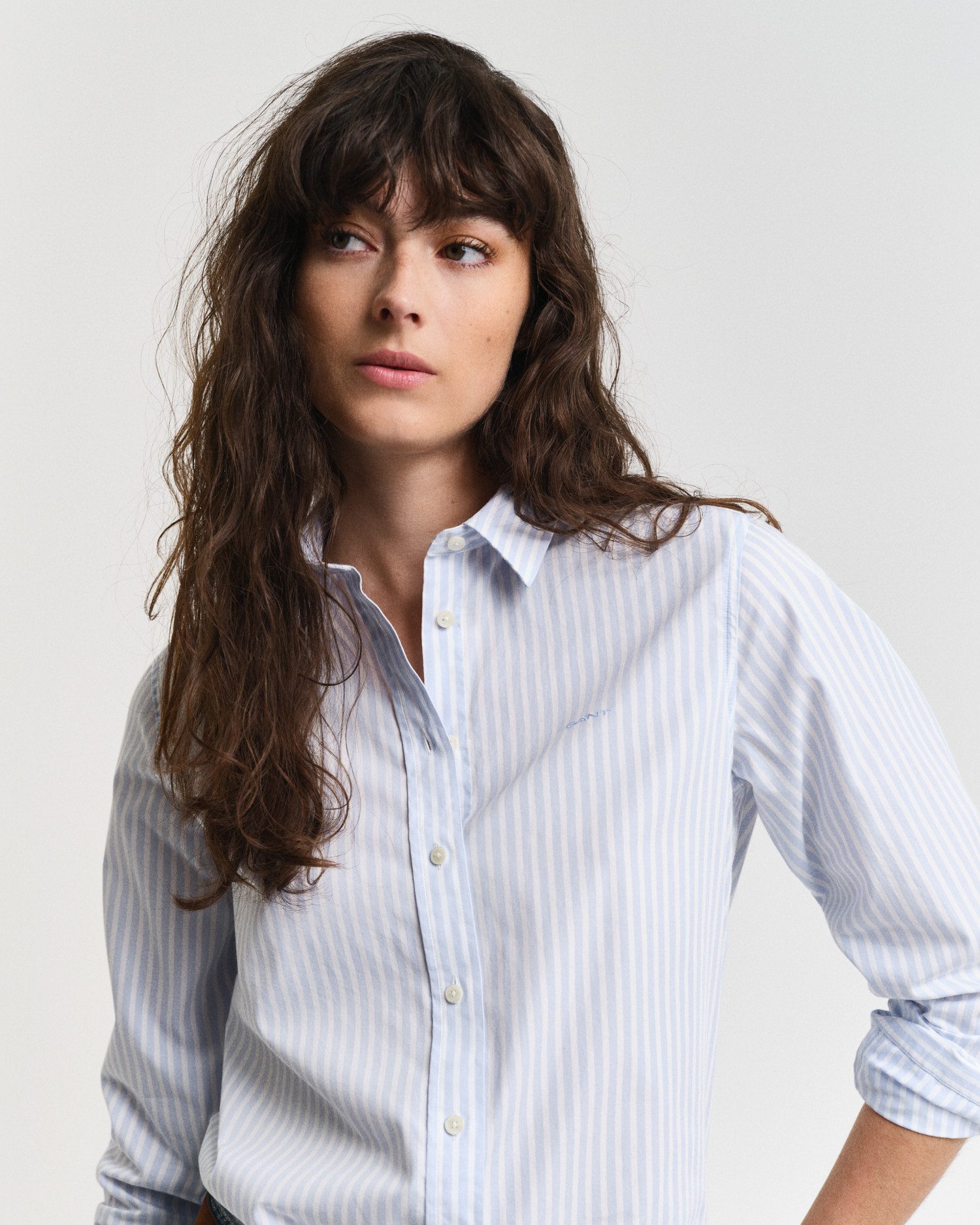 Gant Overhemdblouse REG POPLIN STRIPED SHIRT met een klein geborduurd logo op de borst