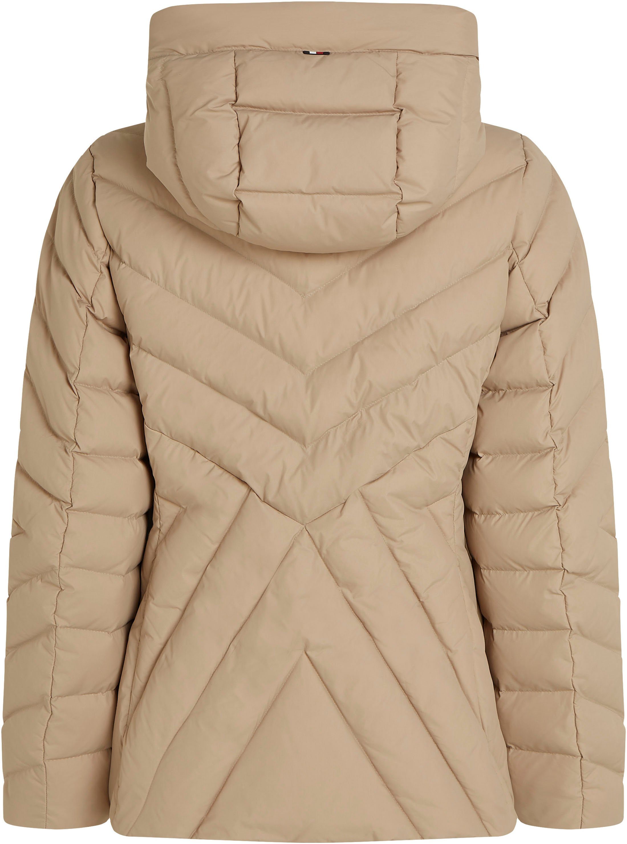 Tommy Hilfiger Gewatteerde jas CHEVRON MW PADDED JACKET met gemiddelde vulling en tommy hilfiger merklabel