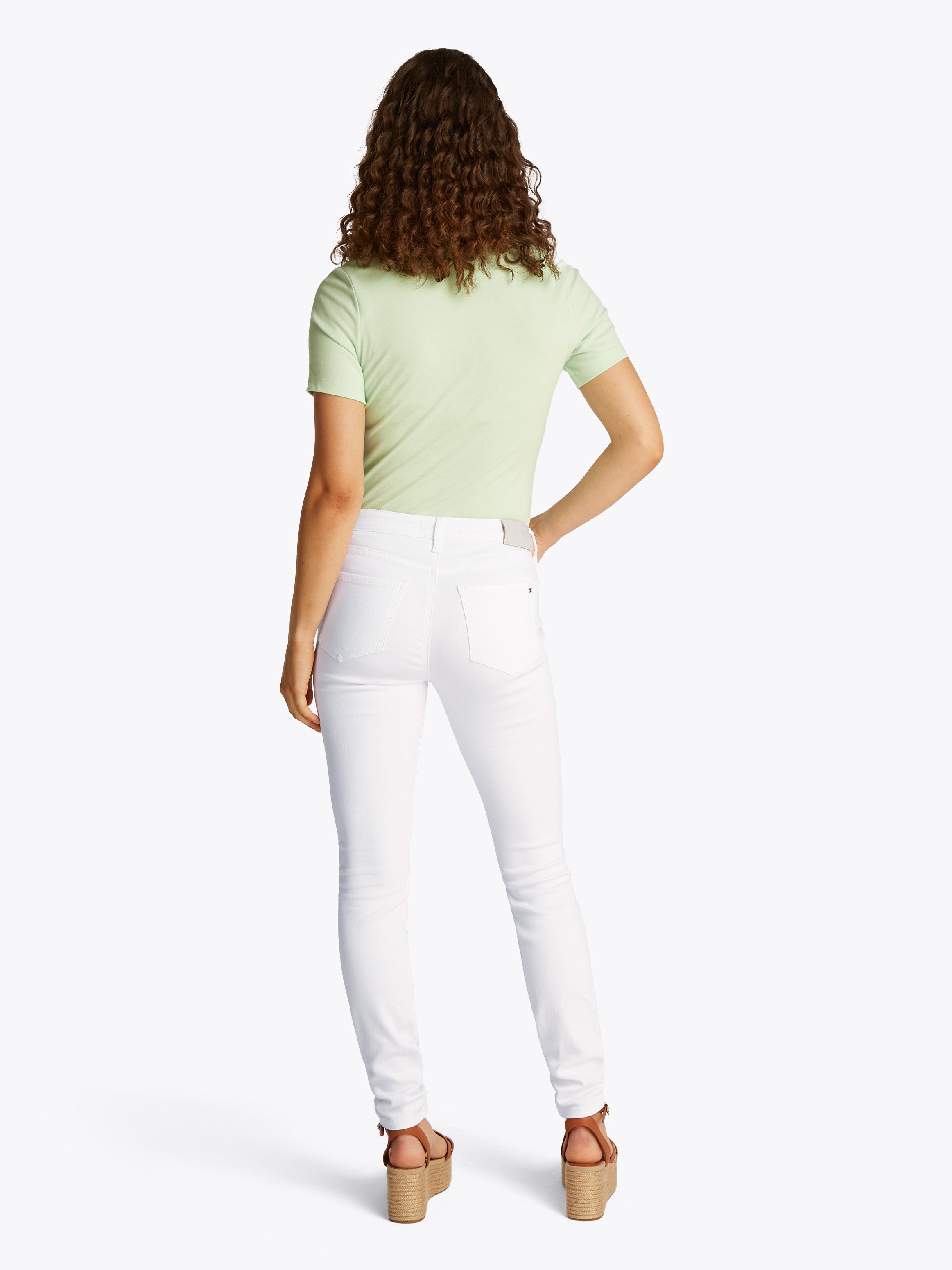 Tommy Hilfiger Skinny fit jeans COMO Skinny Regular Waist met logo-badge, in enkel-lengte