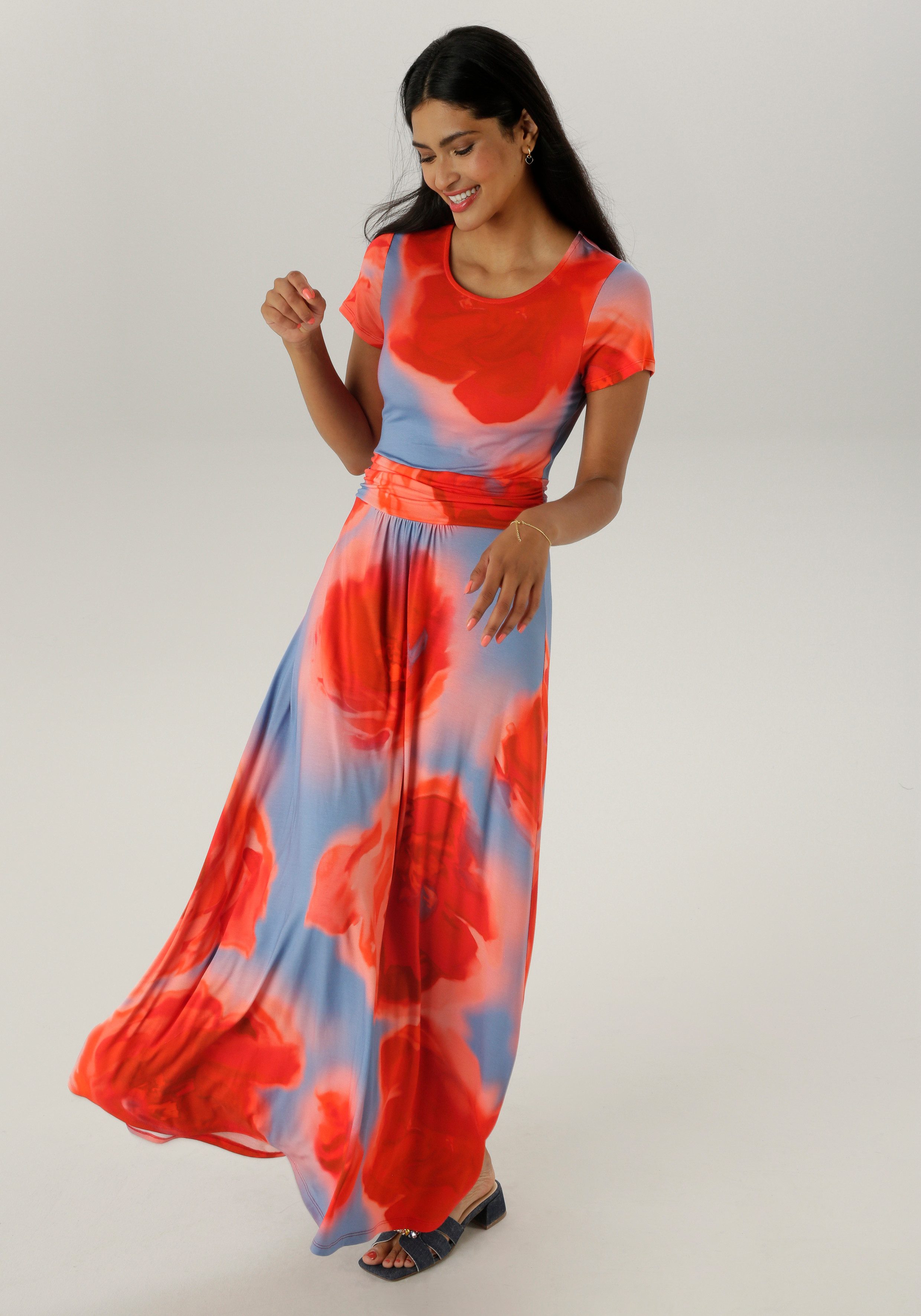 Aniston SELECTED Maxi-jurk met figuurnauwkeurige rimpelingen in de taille